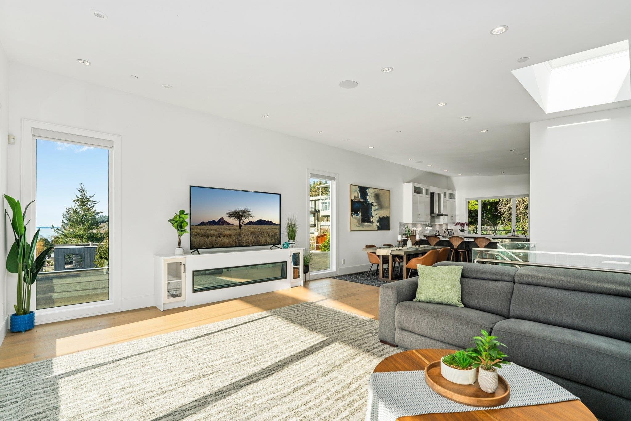 14857 Buena Vista Avenue, White Rock, V4B 1X3 — photo 2