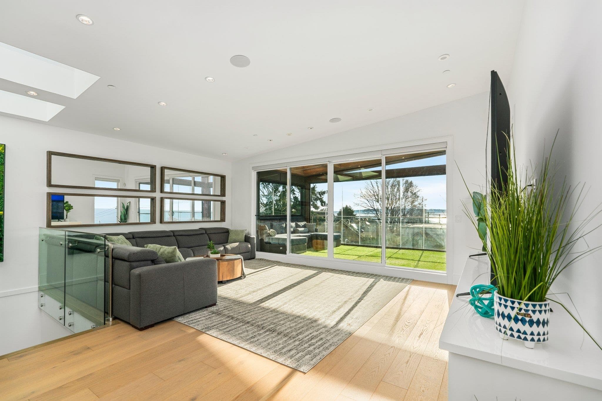 14857 Buena Vista Avenue, White Rock, V4B 1X3 — photo 3
