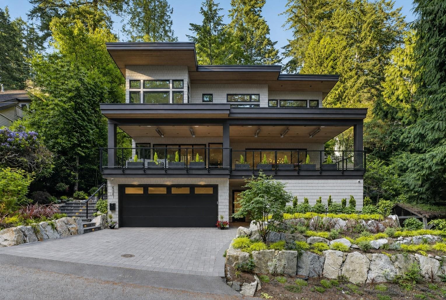 4841 The Dale, West Vancouver, V7W 1K2 — photo 1