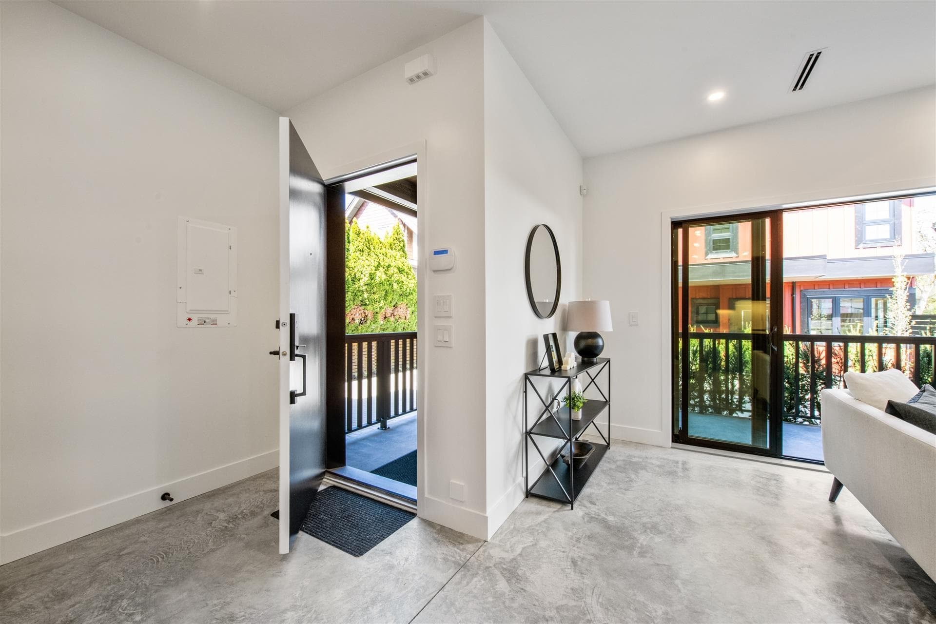 1168 E 26th Avenue, Vancouver, V5V 2J7 — photo 2