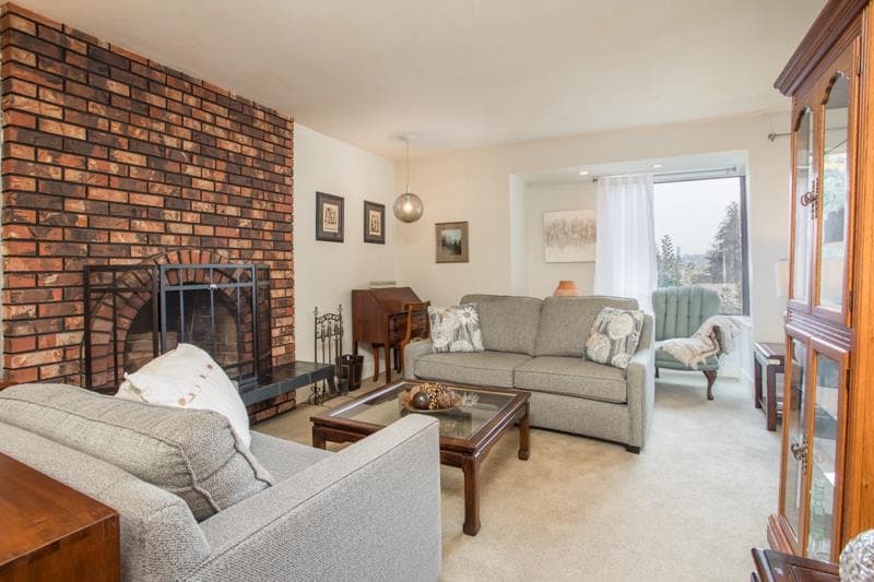 918 Ladner Street, New Westminster, V3L 4W4 — photo 1