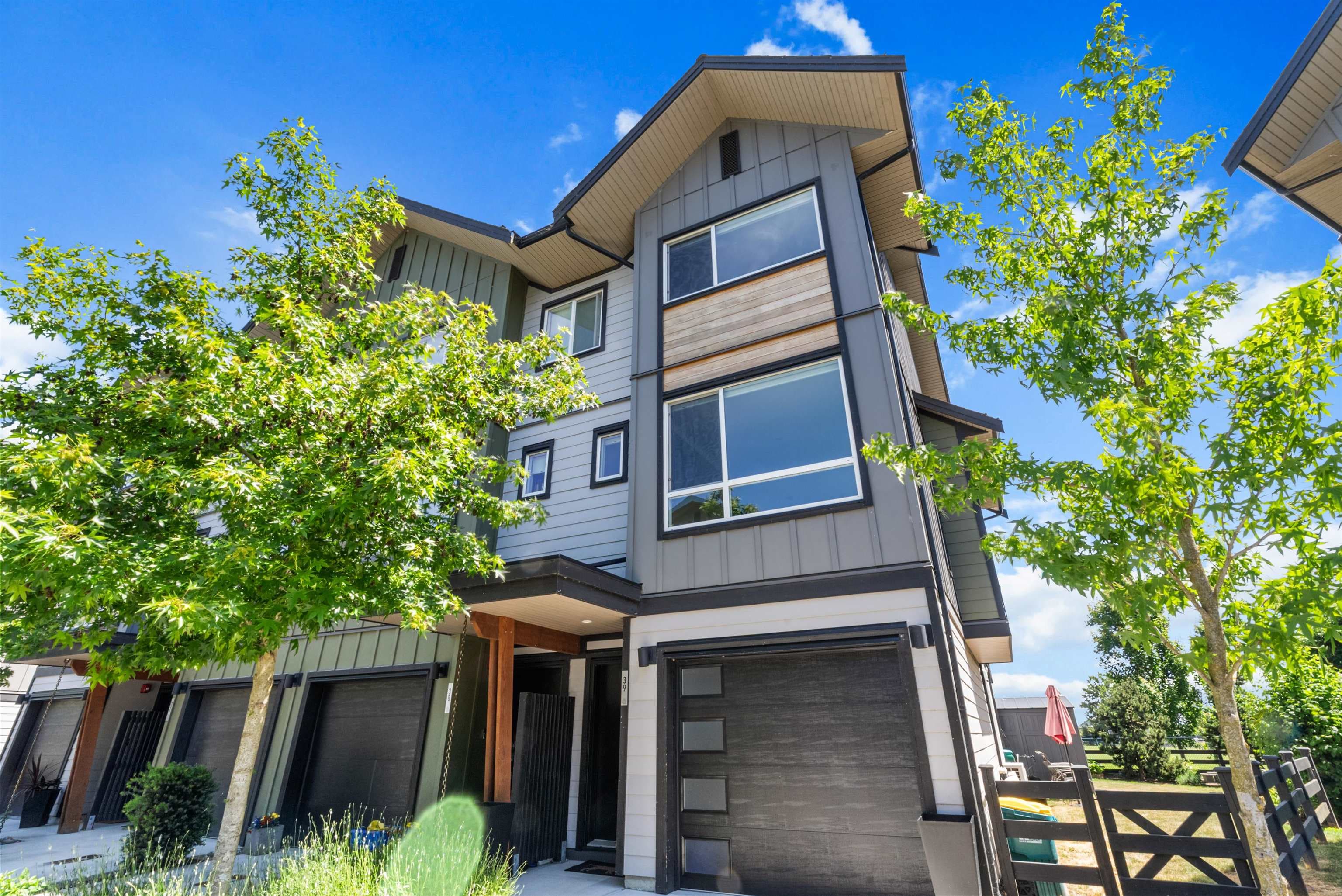 39 - 4292 Wolf Way, Tsawwassen, V4M 0E1 — photo 1