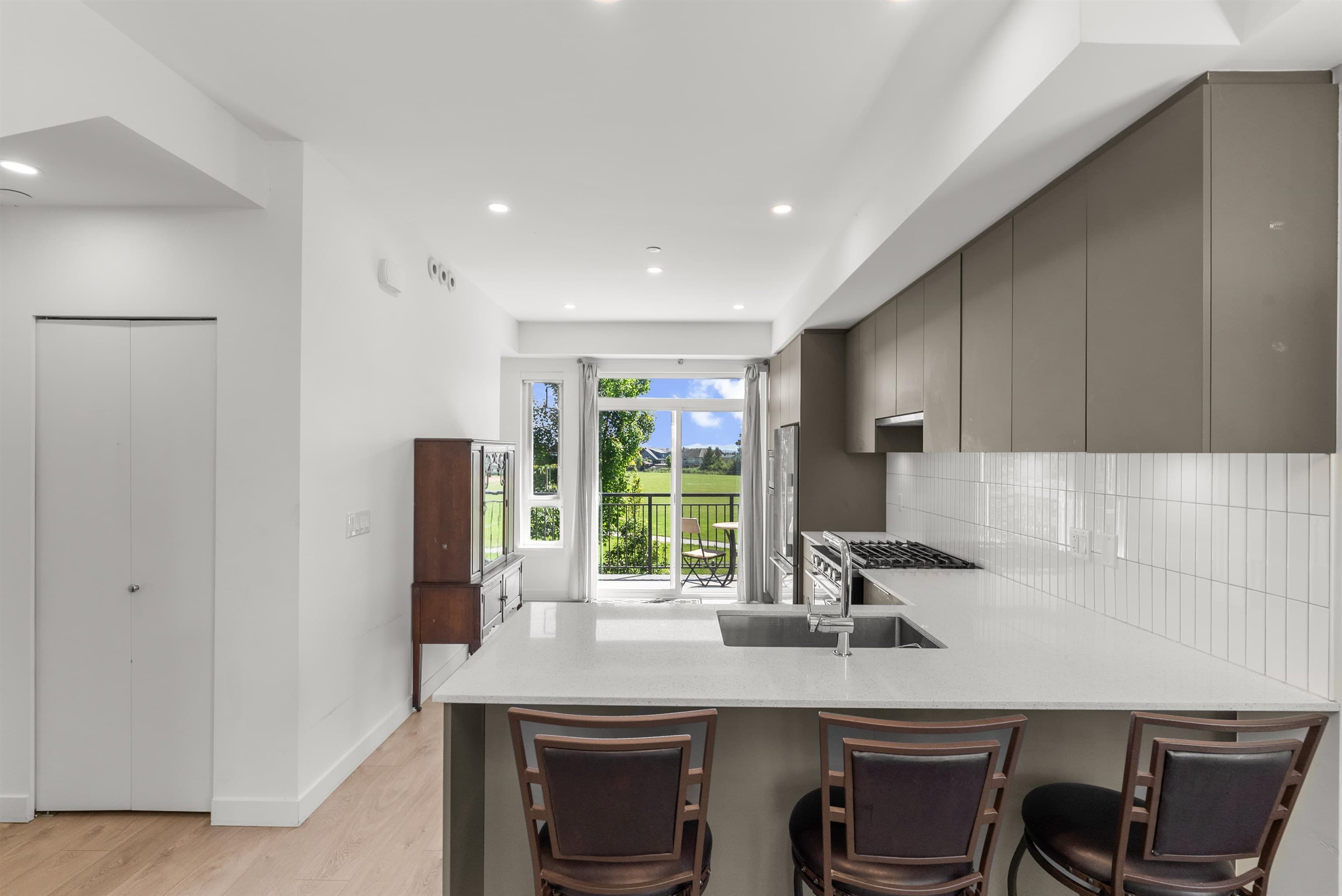 39 - 4292 Wolf Way, Tsawwassen, V4M 0E1 — photo 4