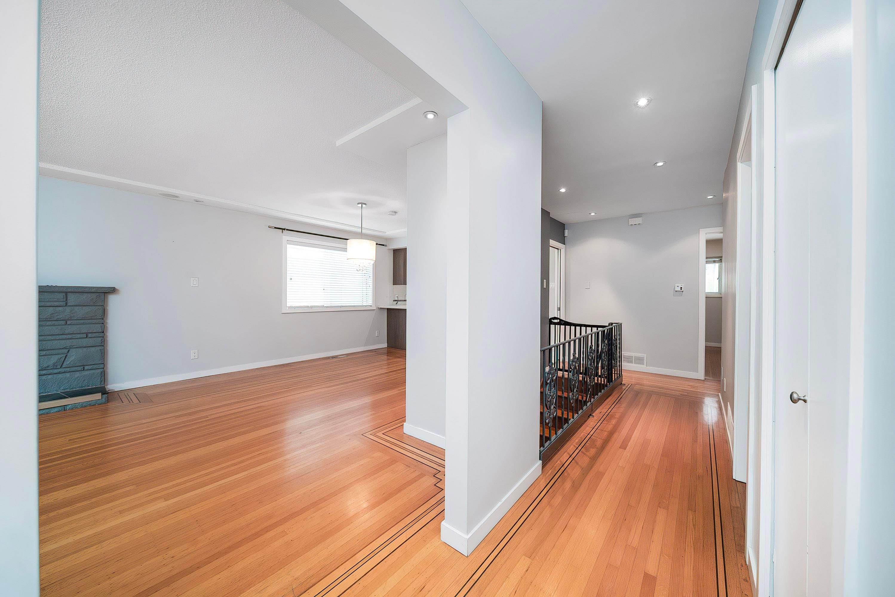 3063 Rosemont Drive, Vancouver, V5S 2C8 — photo 3