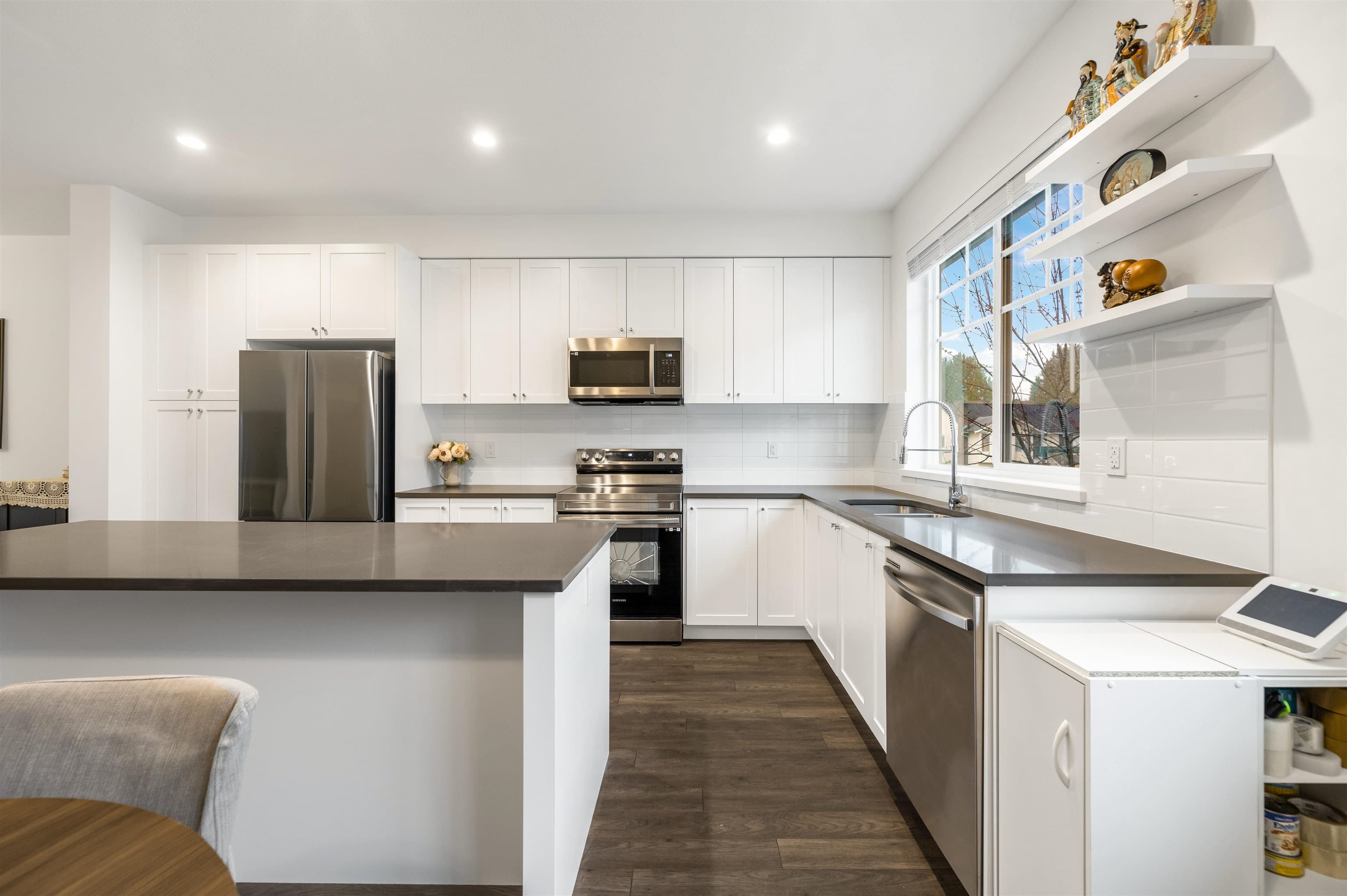 60 - 15487 99a Avenue, Surrey, V3R 0G9 — photo 5