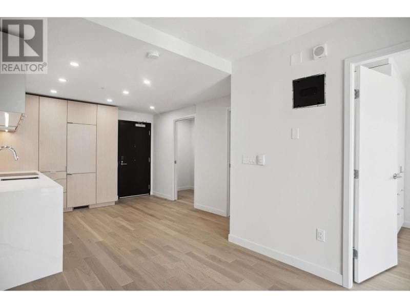 502 - 239 Keefer Street, Vancouver, V6A 1X6 — photo 4