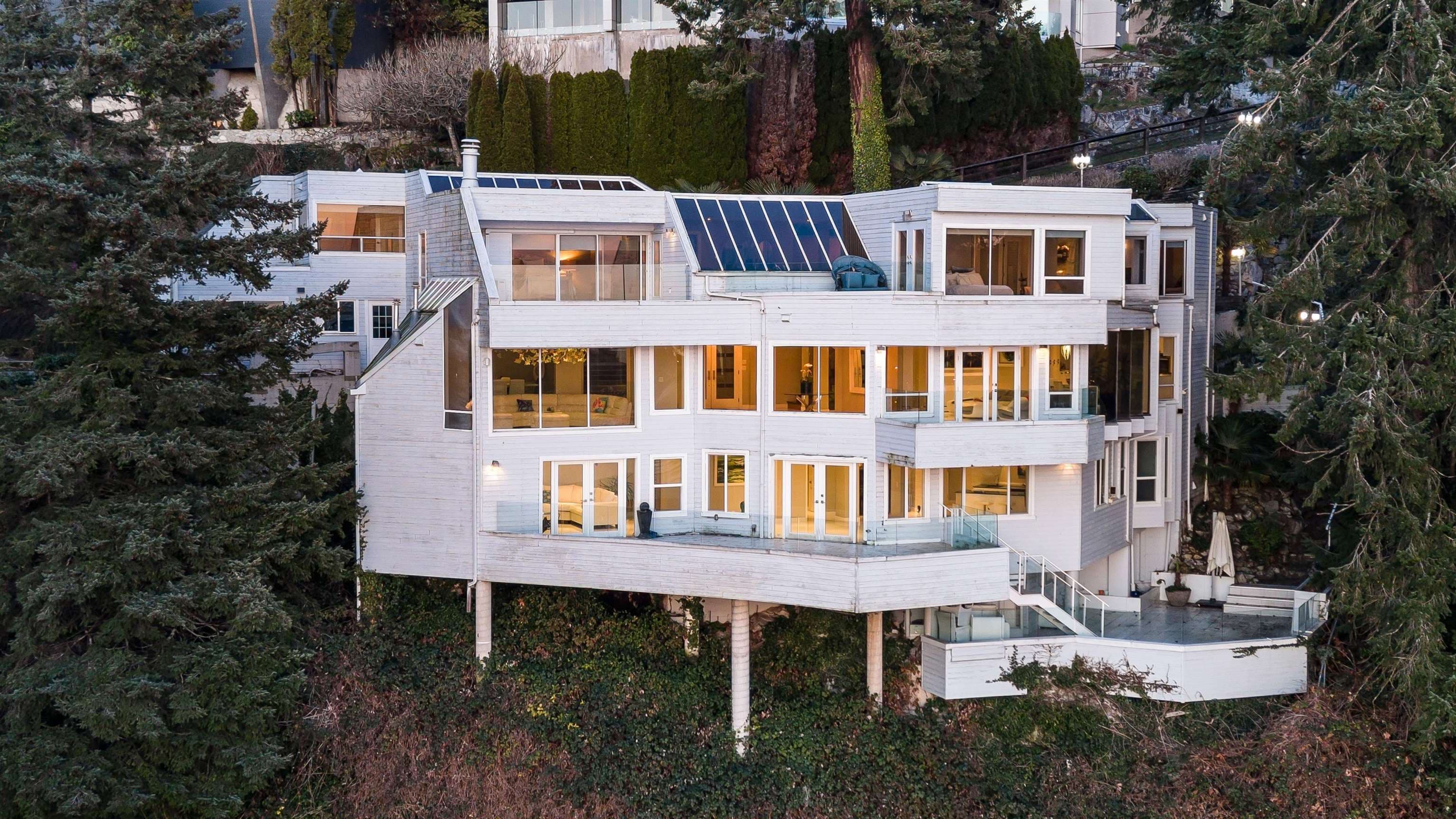 5530 Parthenon Place, West Vancouver