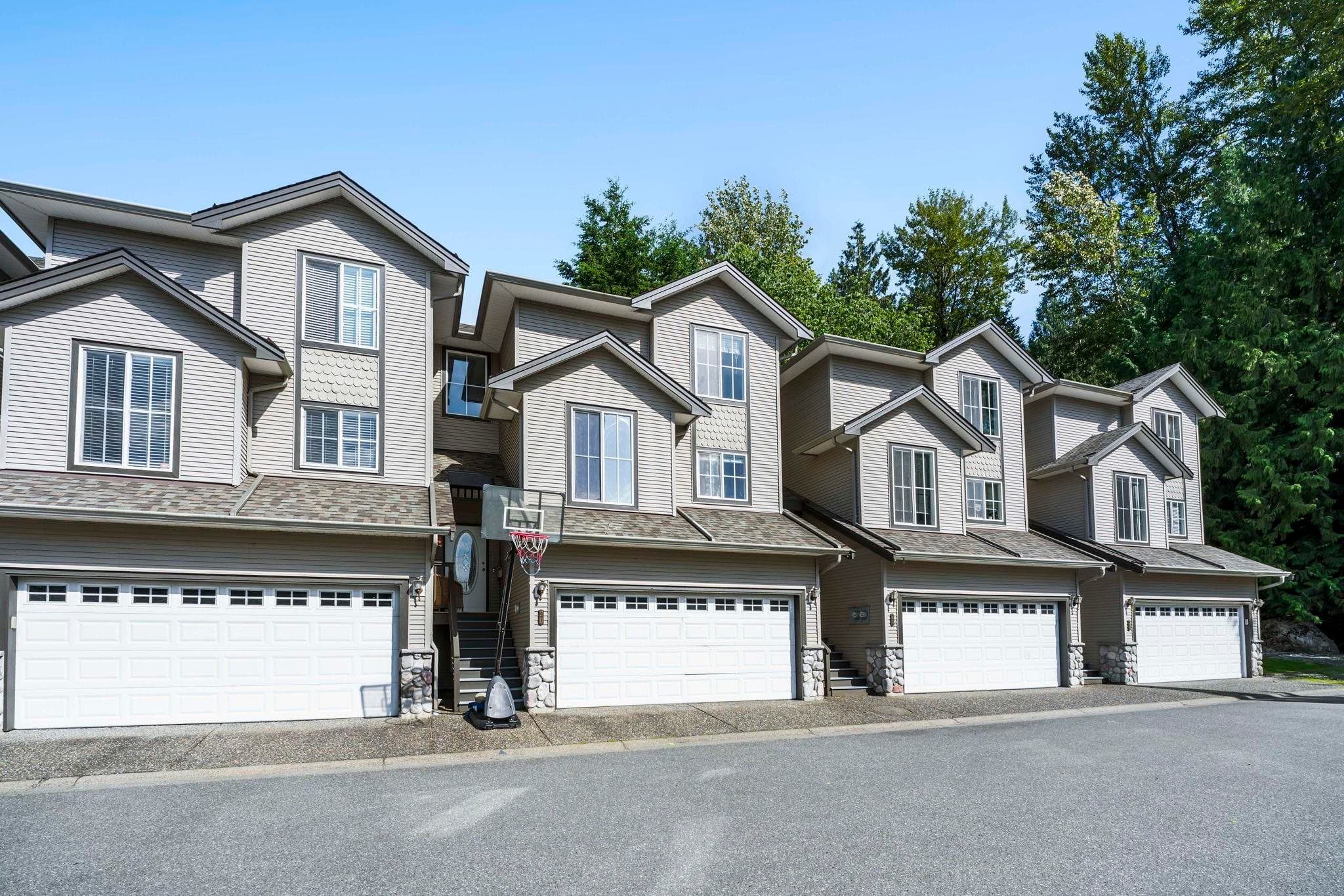 20 - 46360 Valleyview Road, Chilliwack, V2R 5L7 — photo 2