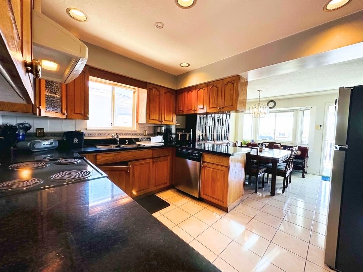 7336 16th Avenue, Burnaby, V3N 1N8 — photo 5