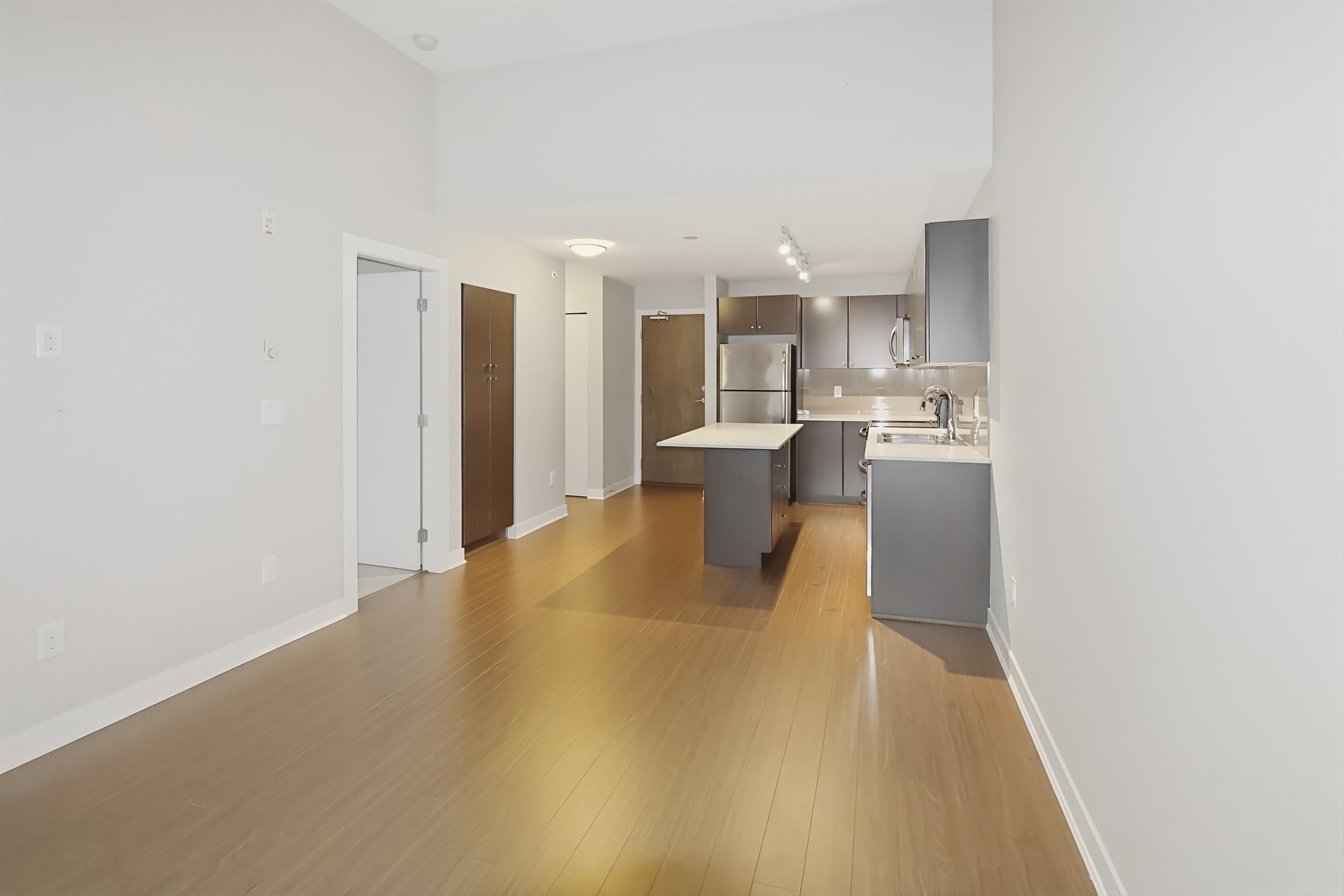 417 - 13740 75a Avenue, Surrey, V3W 0E8 — photo 3