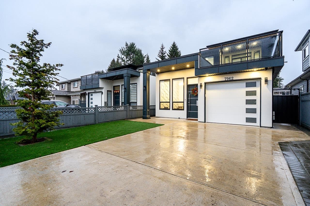 7962 Edmonds Street, Burnaby, V3N 1C2 — photo 2