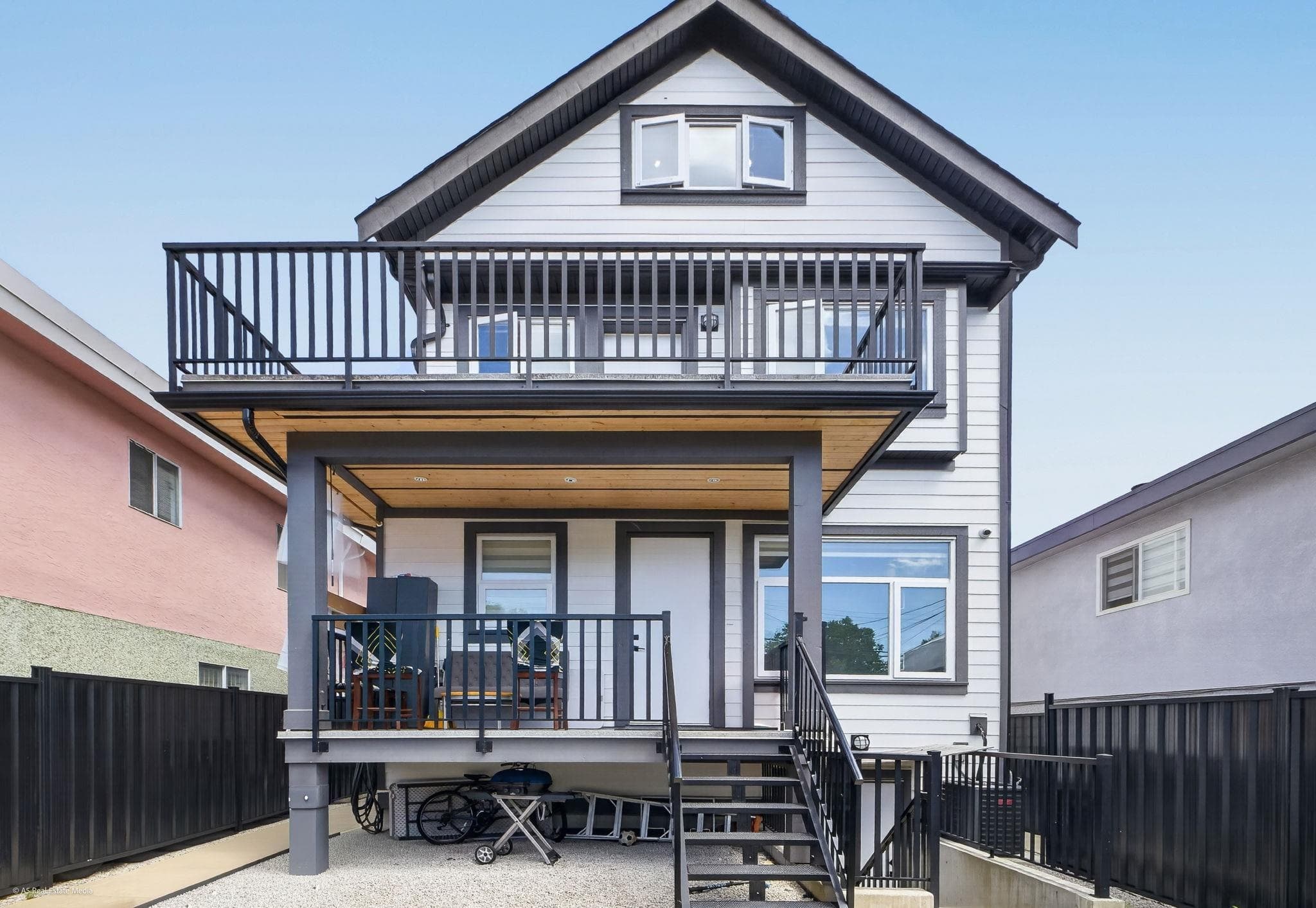 6749 Knight Street, Vancouver