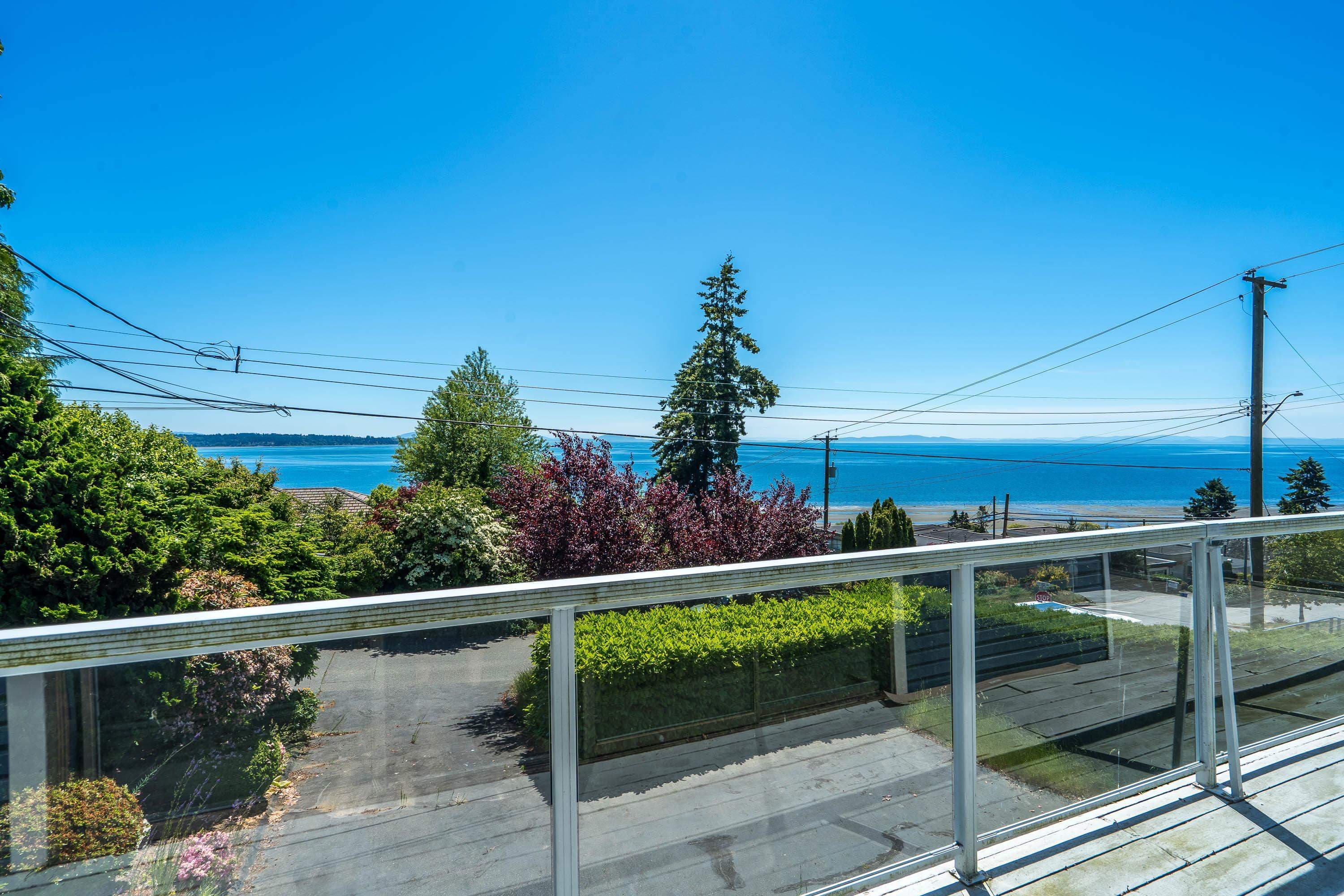 14815 Hardie Avenue, White Rock, V4B 2H6 — photo 5