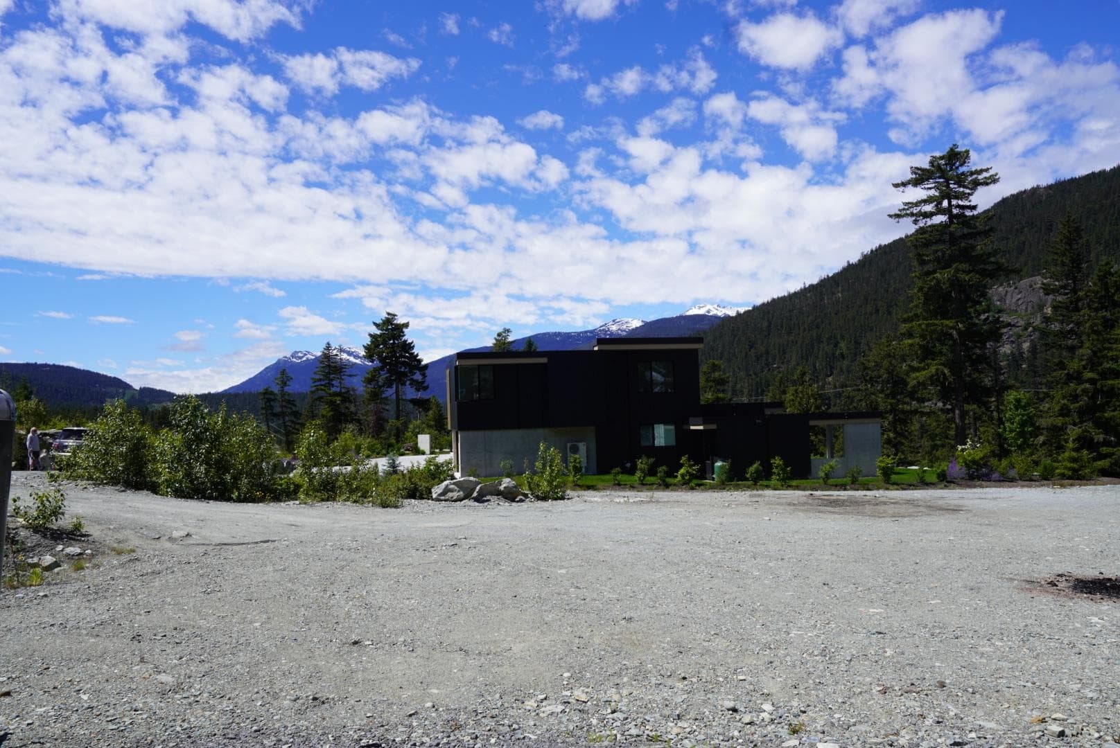 9261 Wedgemount Plateau Drive, Whistler, V8E 1M1 — photo 2