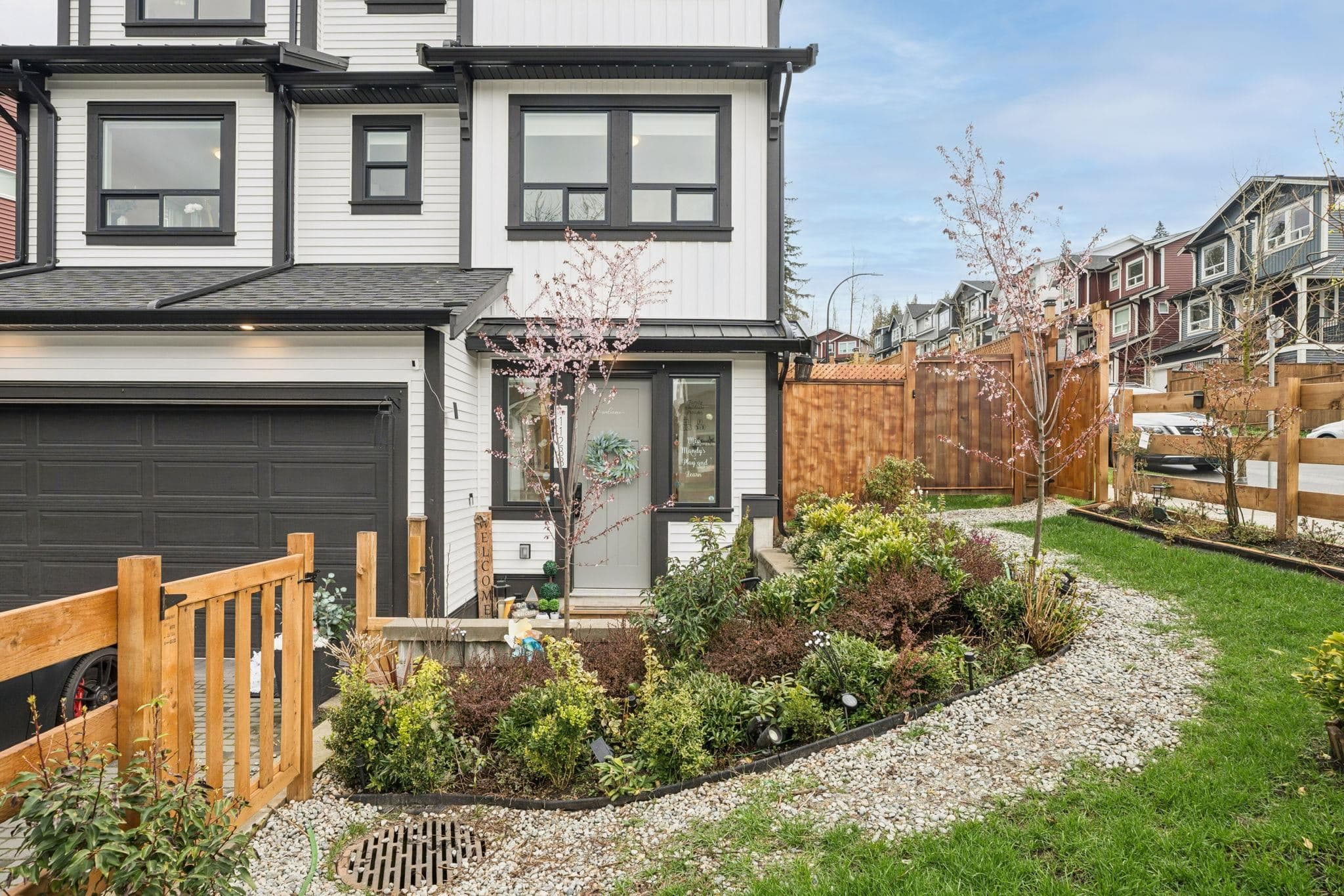 11238 250b Street, Maple Ridge, V2W 0K6 — photo 2