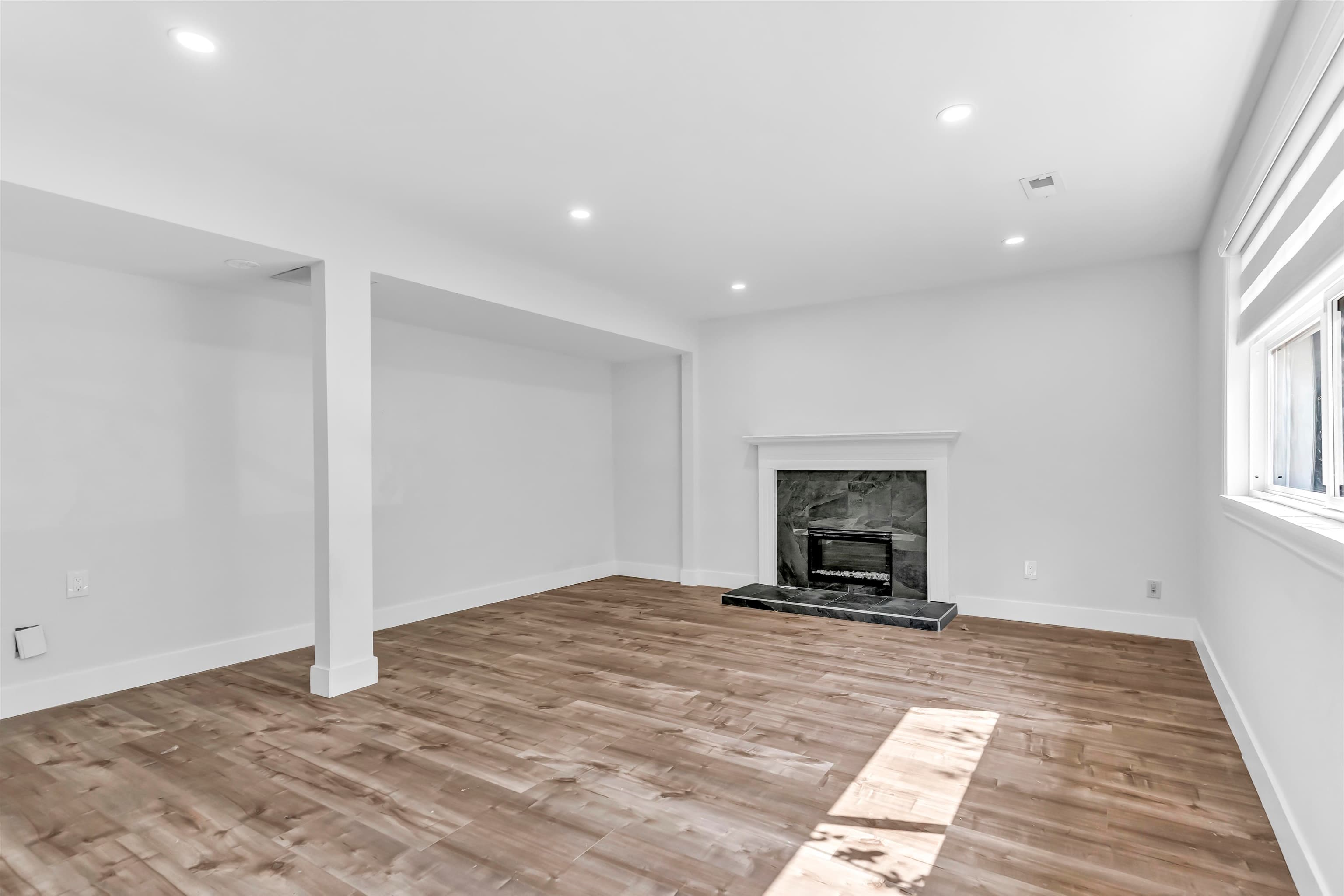 20431 40b Avenue, Langley, V3A 5M4 — photo 4