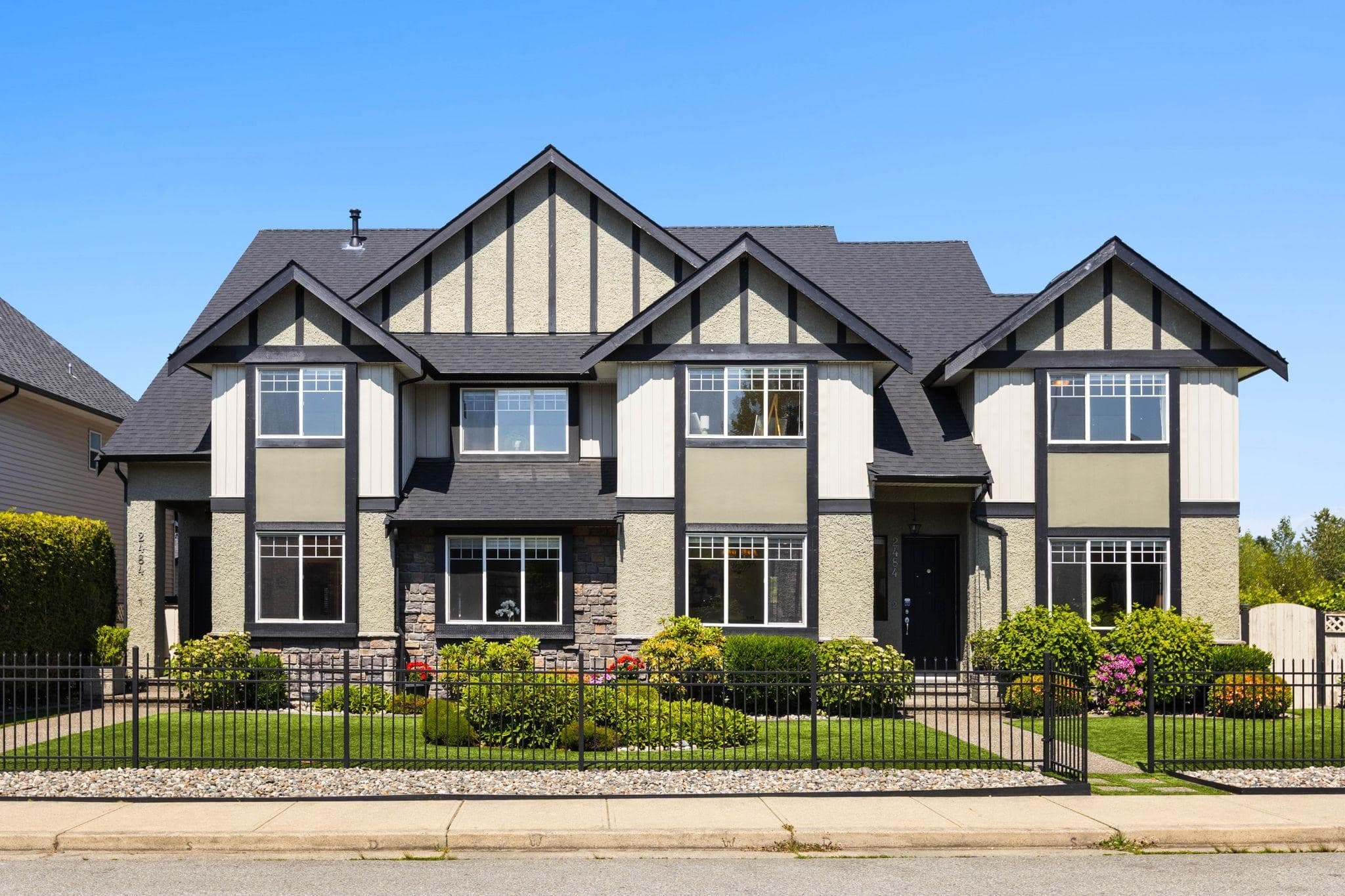 A - 2484 Nile Gate, Port Coquitlam, V3B 8B3 — photo 2
