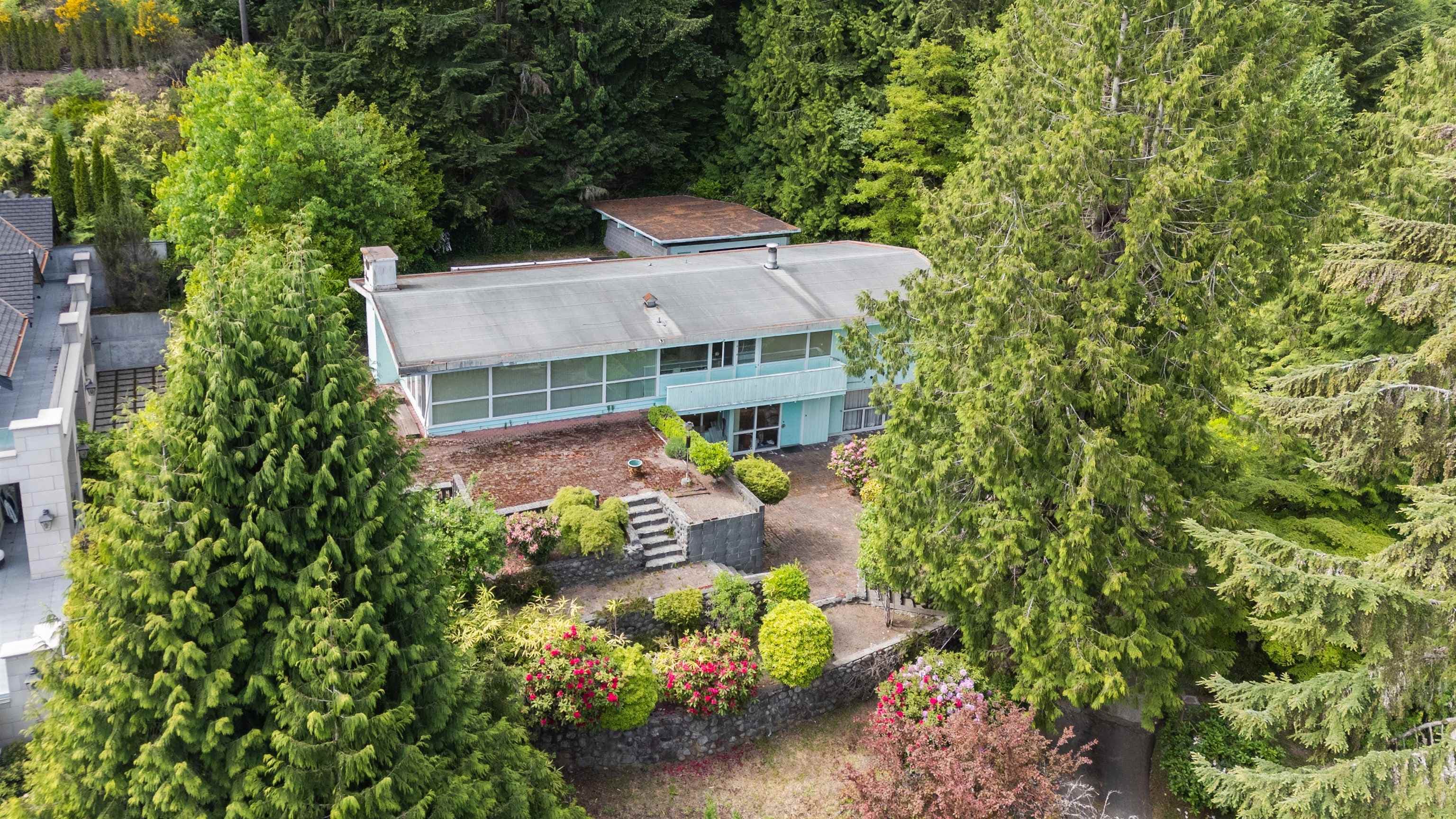 195 Normanby Crescent, West Vancouver, V7S 1K6 — photo 2