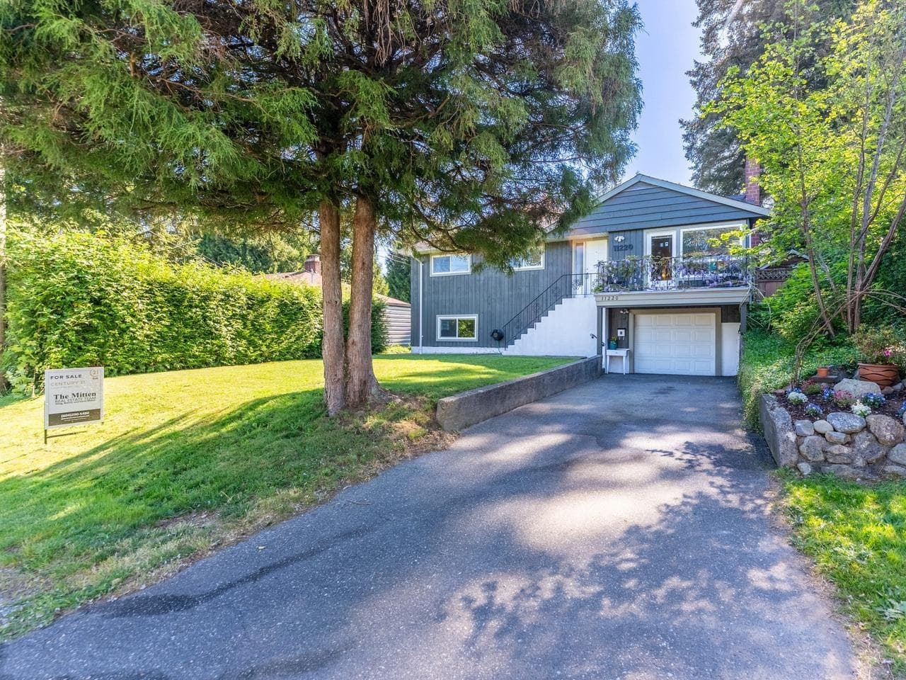 11220 Lansdowne Drive, Surrey
