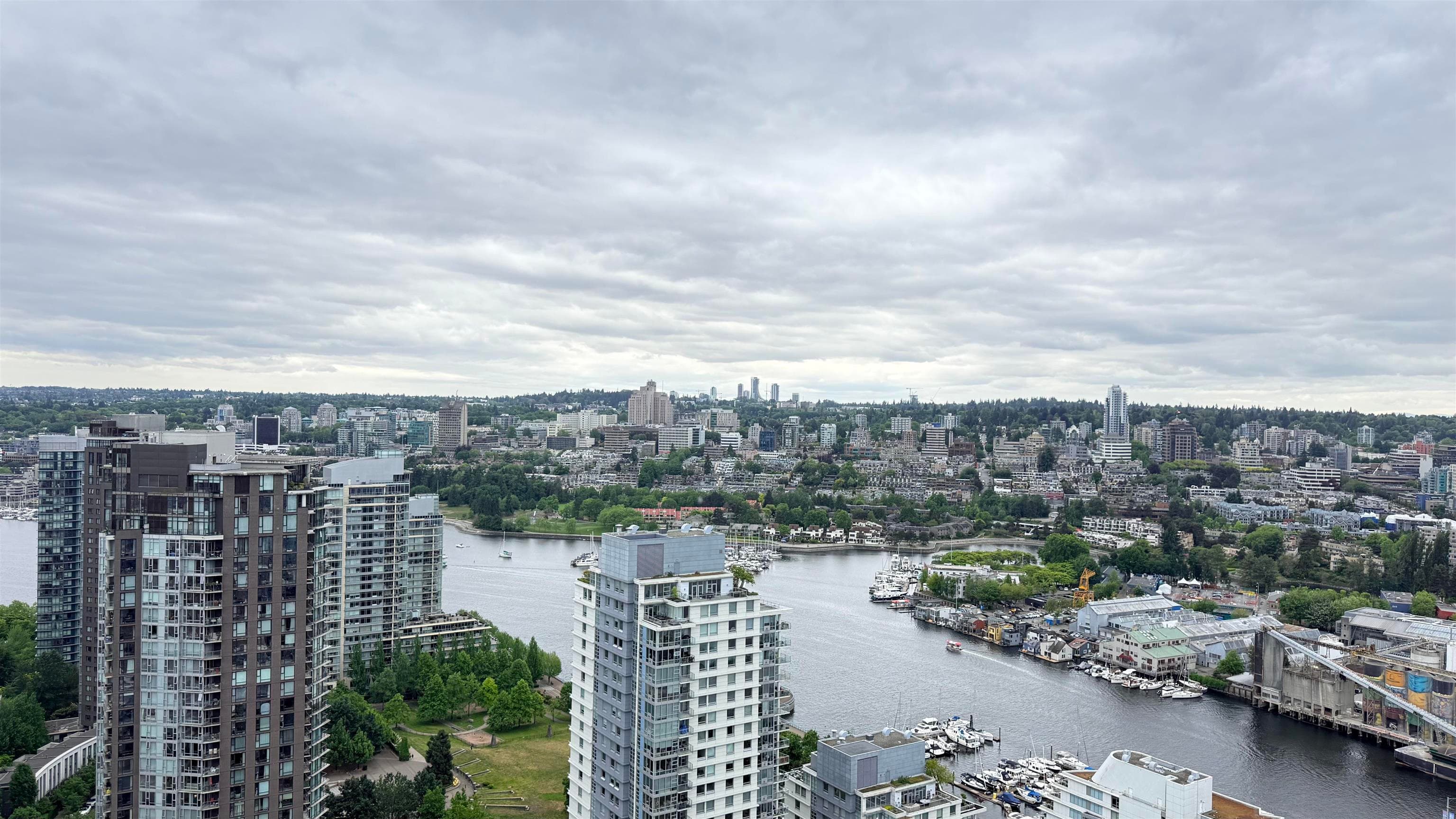 3908 - 1480 Howe Street, Vancouver