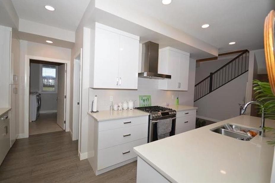 45594 Meadowbrook Drive, Chilliwack, V2P 0G6 — photo 3