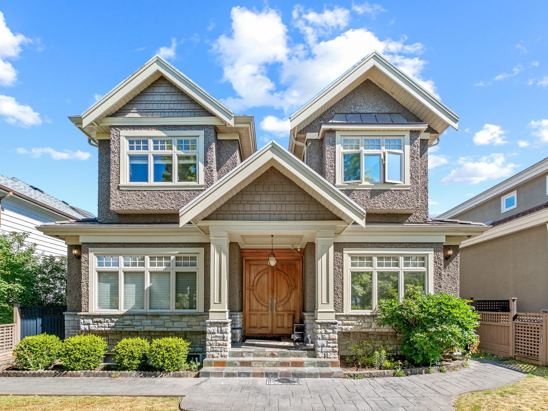 1529 W 61st Avenue, Vancouver, V6P 2B9 — photo 1
