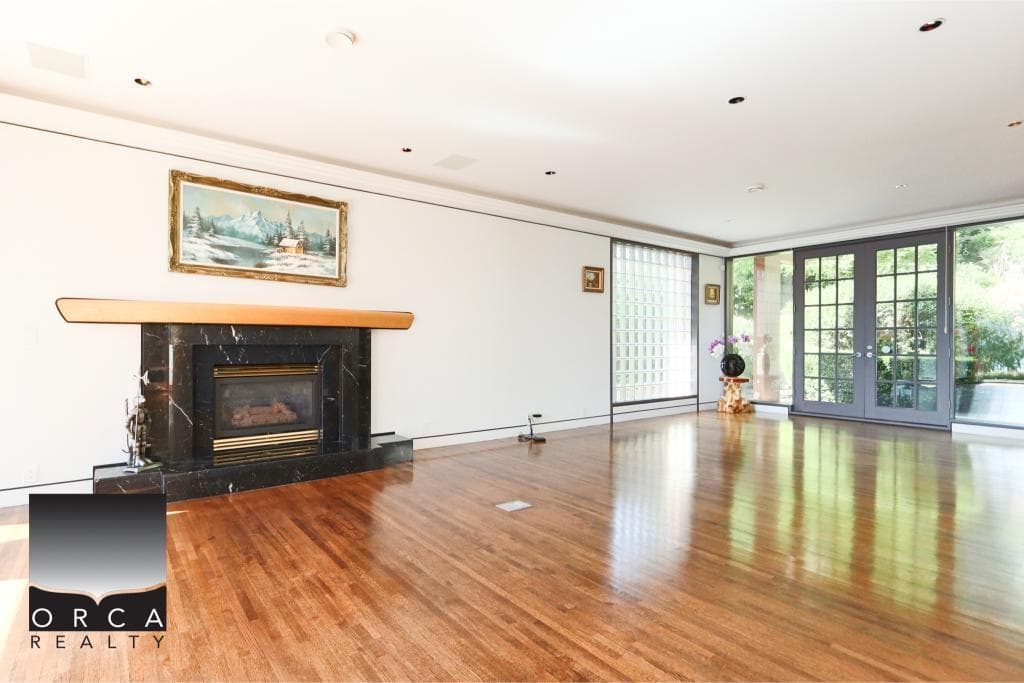 687 Beachview Drive, North Vancouver, V7G 1P8 — photo 2