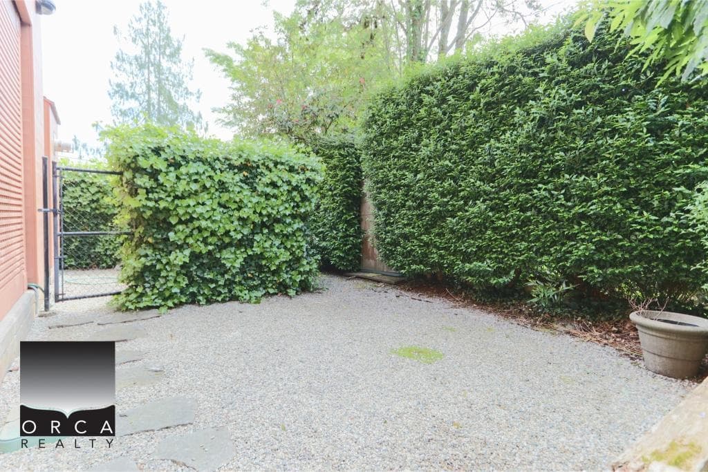 687 Beachview Drive, North Vancouver, V7G 1P8 — photo 5
