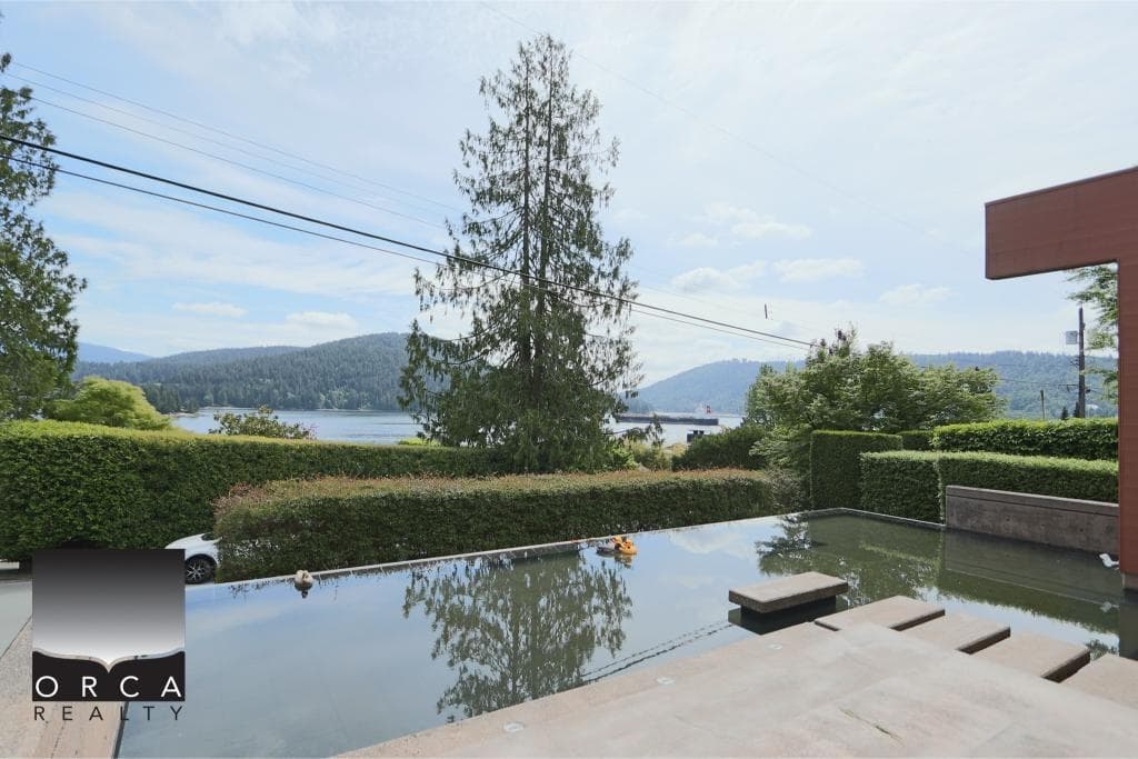 687 Beachview Drive, North Vancouver, V7G 1P8 — photo 4