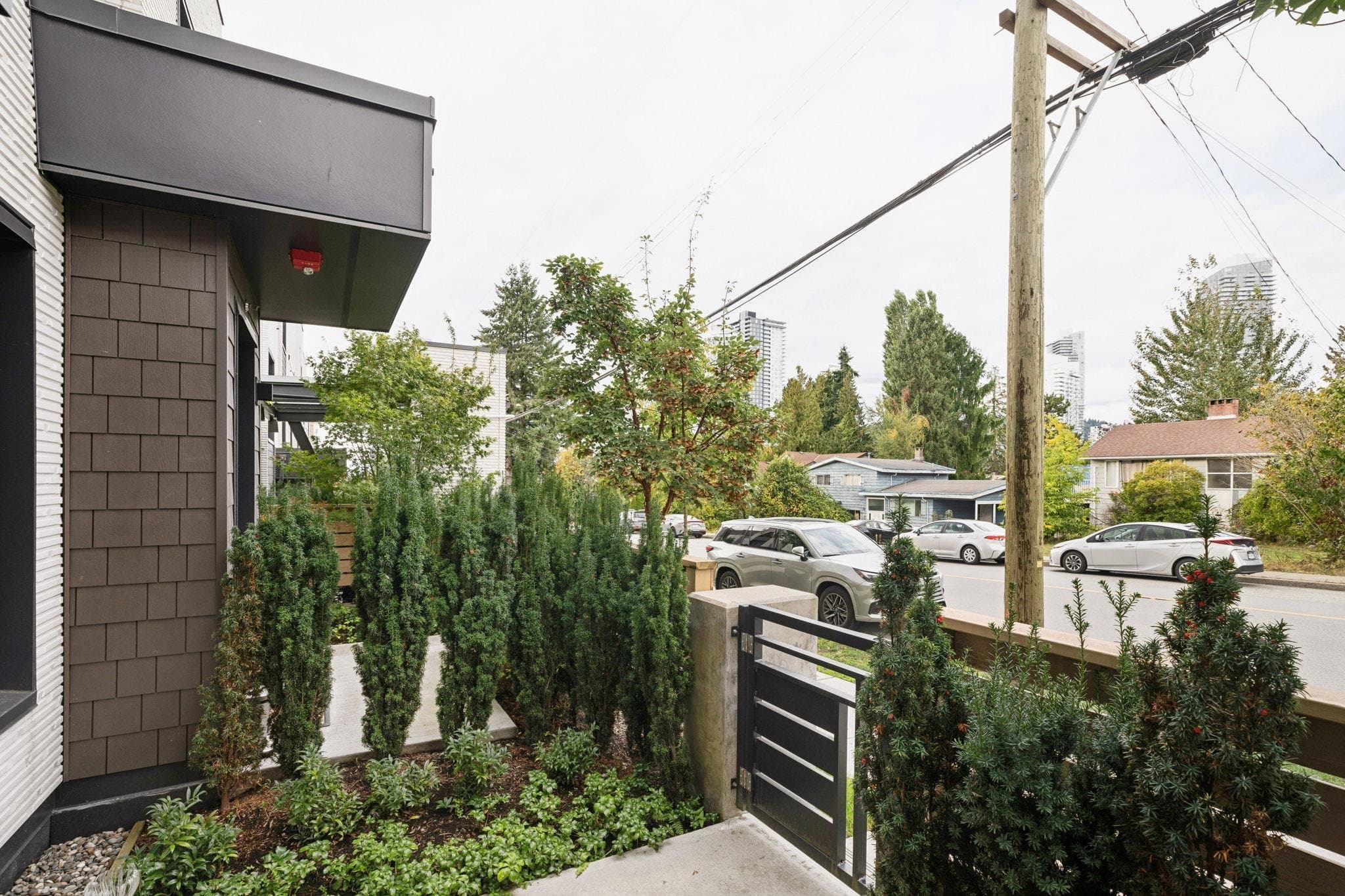 202 - 606 Foster Avenue, Coquitlam, V6J 0L5 — photo 3