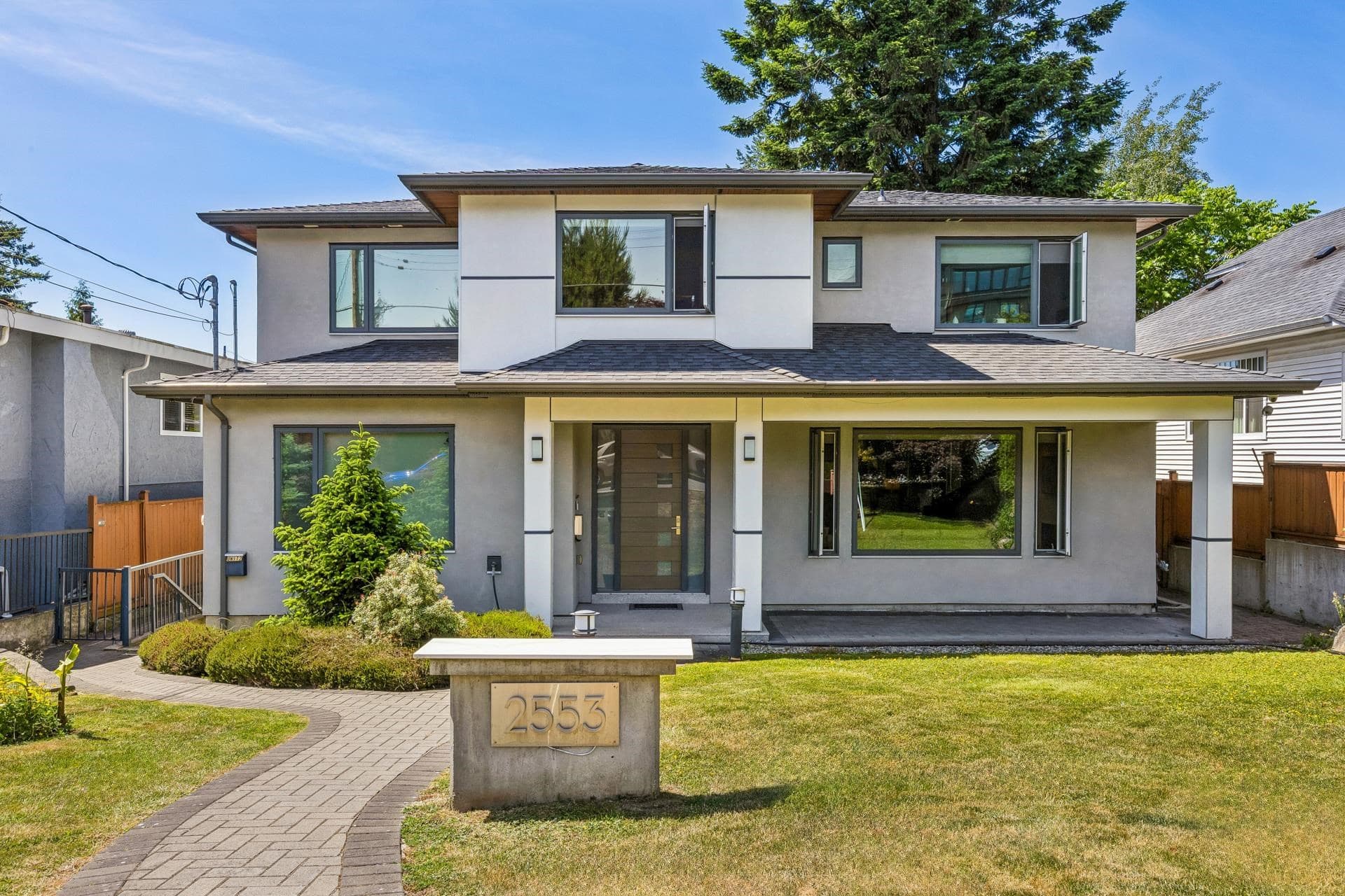 2553 Western Avenue, North Vancouver, V7N 3L2 — photo 1