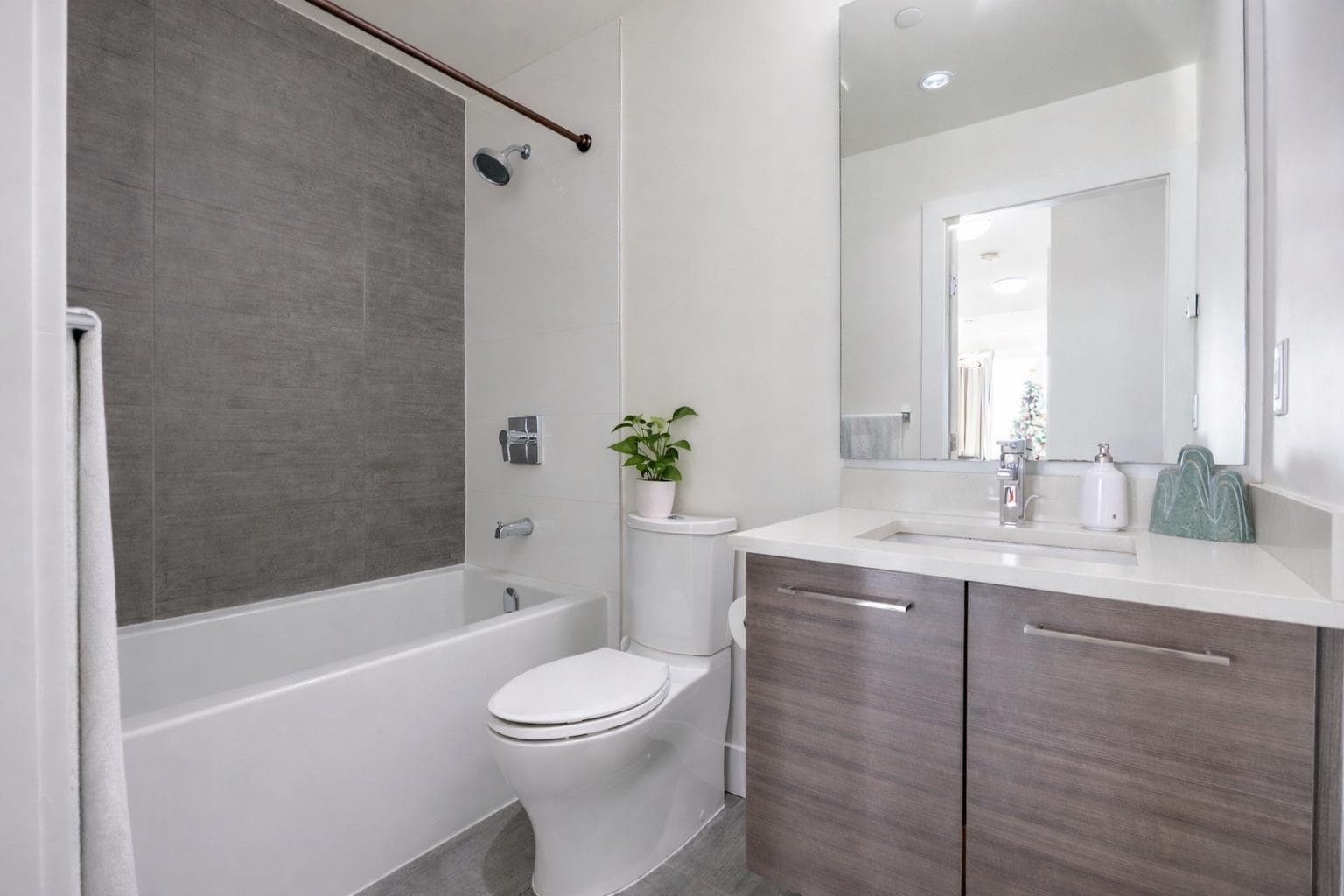 305 - 8580 River District Crossing, Vancouver, V5S 0B9 — photo 5
