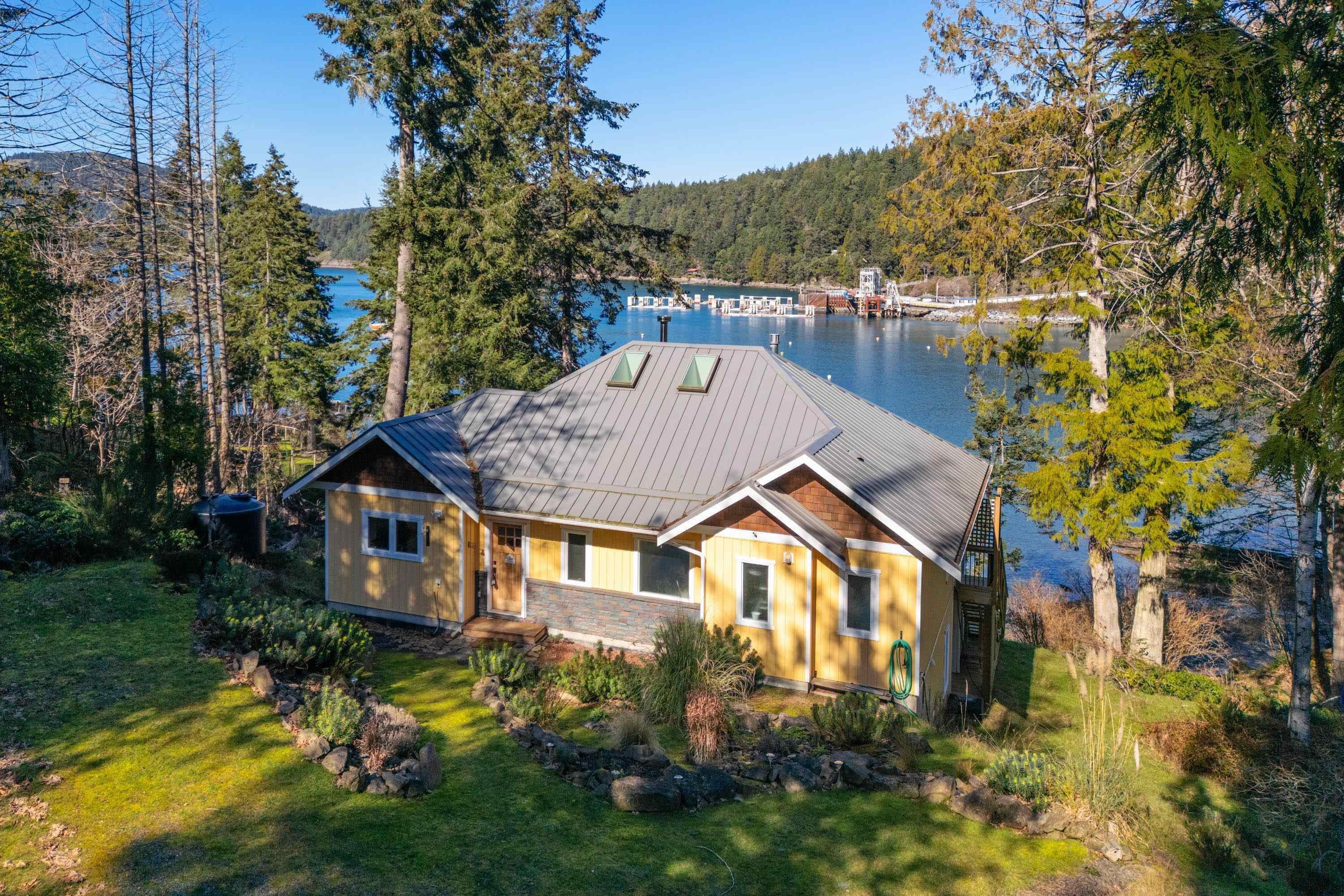 225 Mariners Way, Mayne Island, V0N 2J2 — photo 5