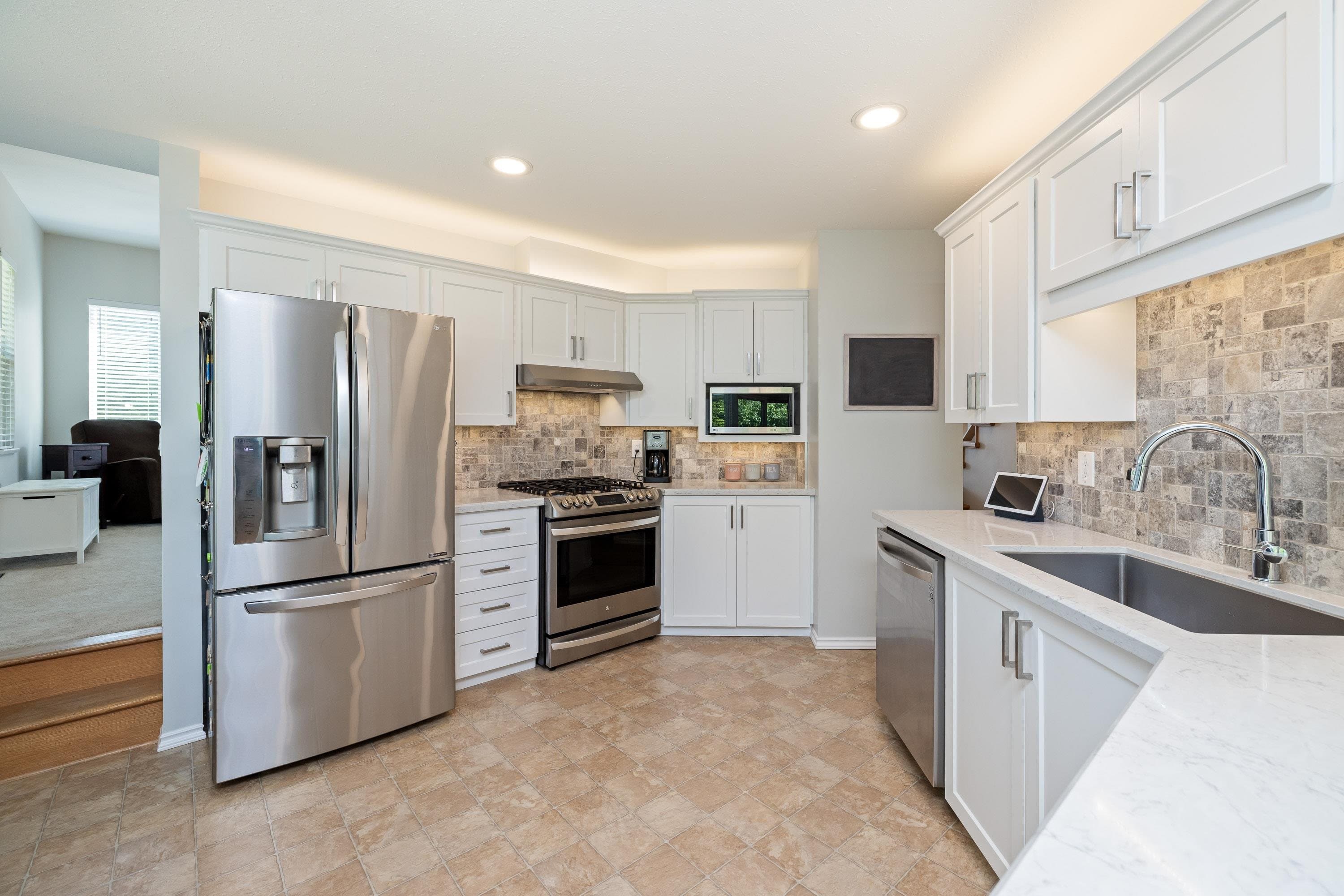 45257 Raven Place, Chilliwack, V2R 2X1 — photo 1