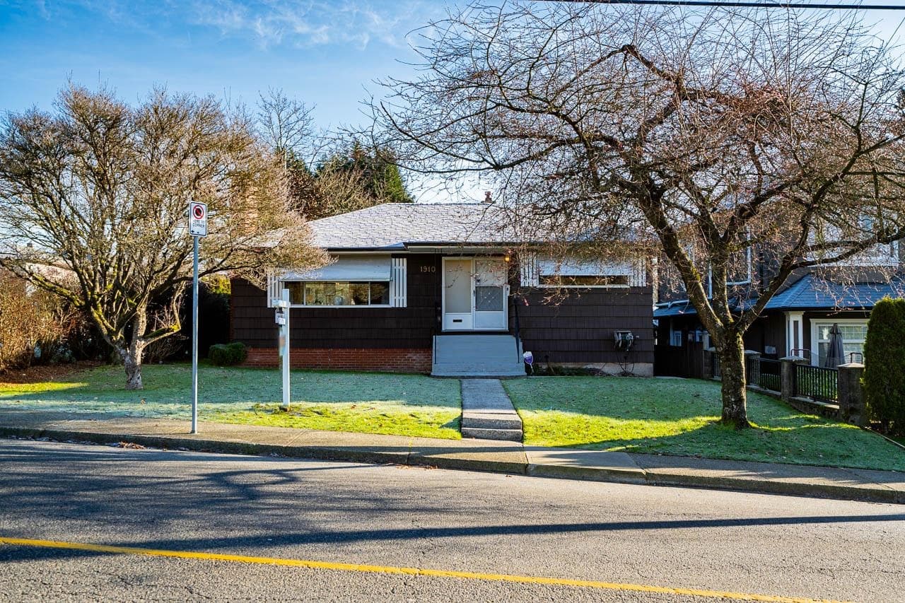 1910 Holdom Avenue, Burnaby