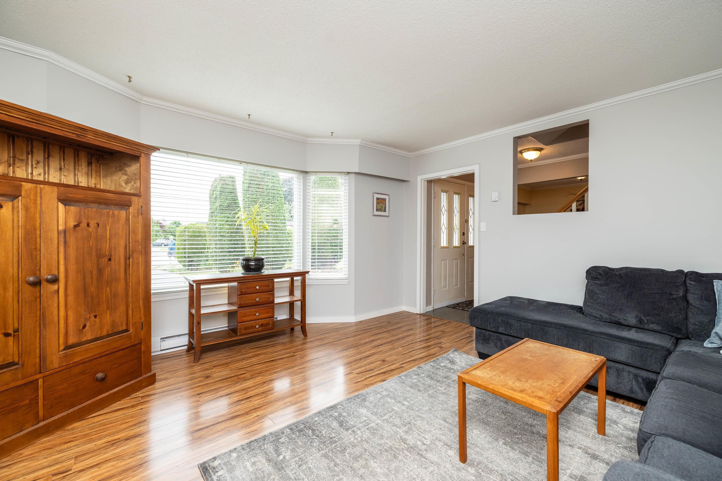 5567 44 Avenue, Delta, V4K 1C9 — photo 2