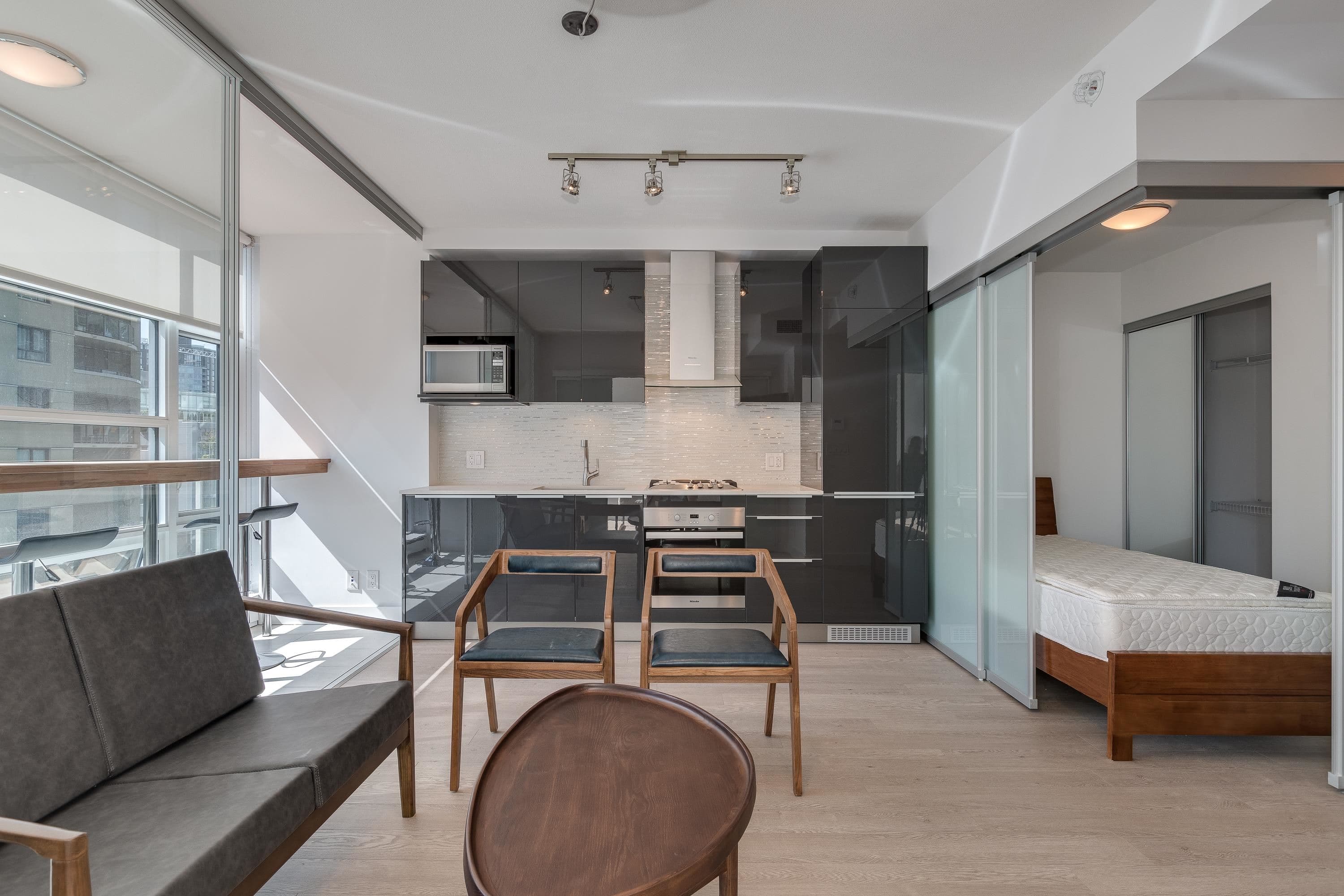 2105 - 1283 Howe Street, Vancouver