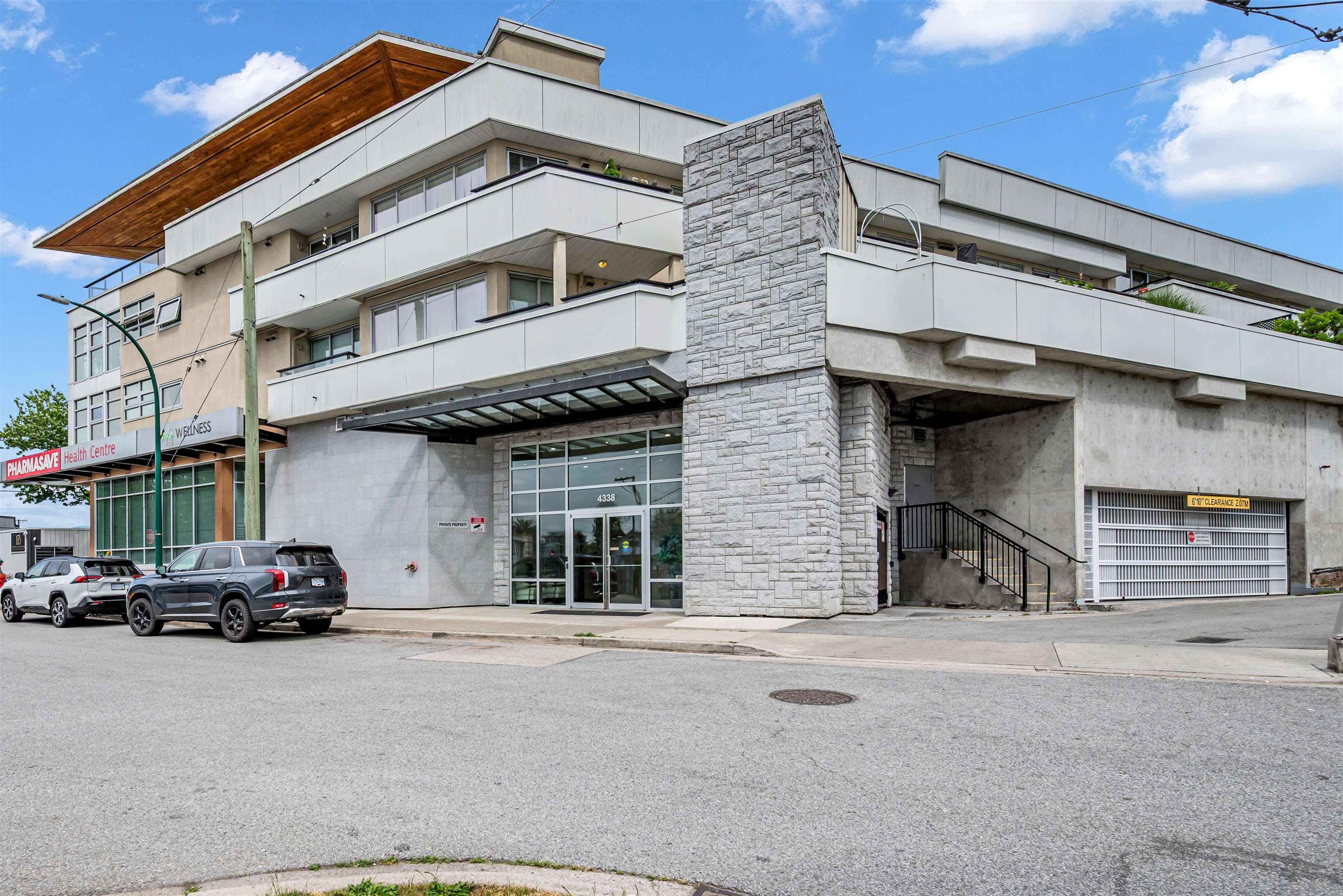211 - 4338 Commercial Street, Vancouver