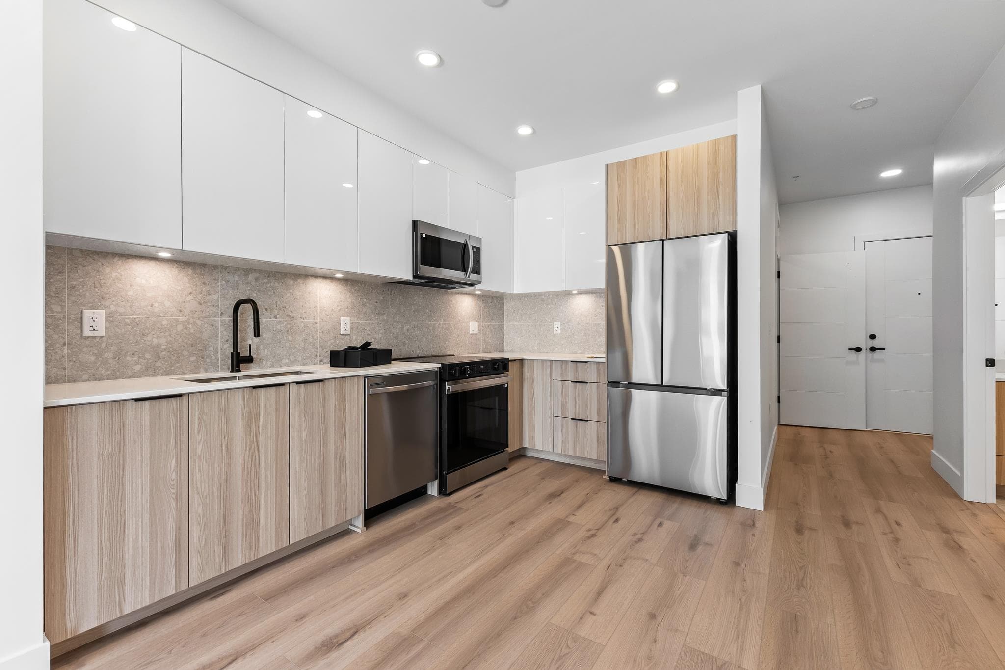 319 - 20769 Fraser Highway, Langley