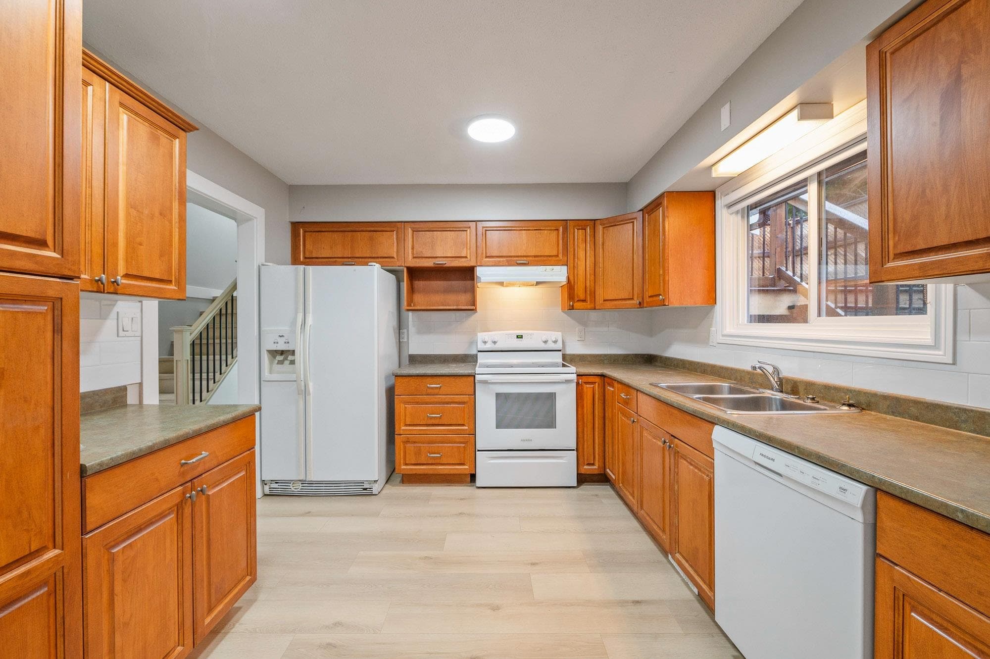 8024 Cedar Street, Mission, V2V 3N1 — photo 5