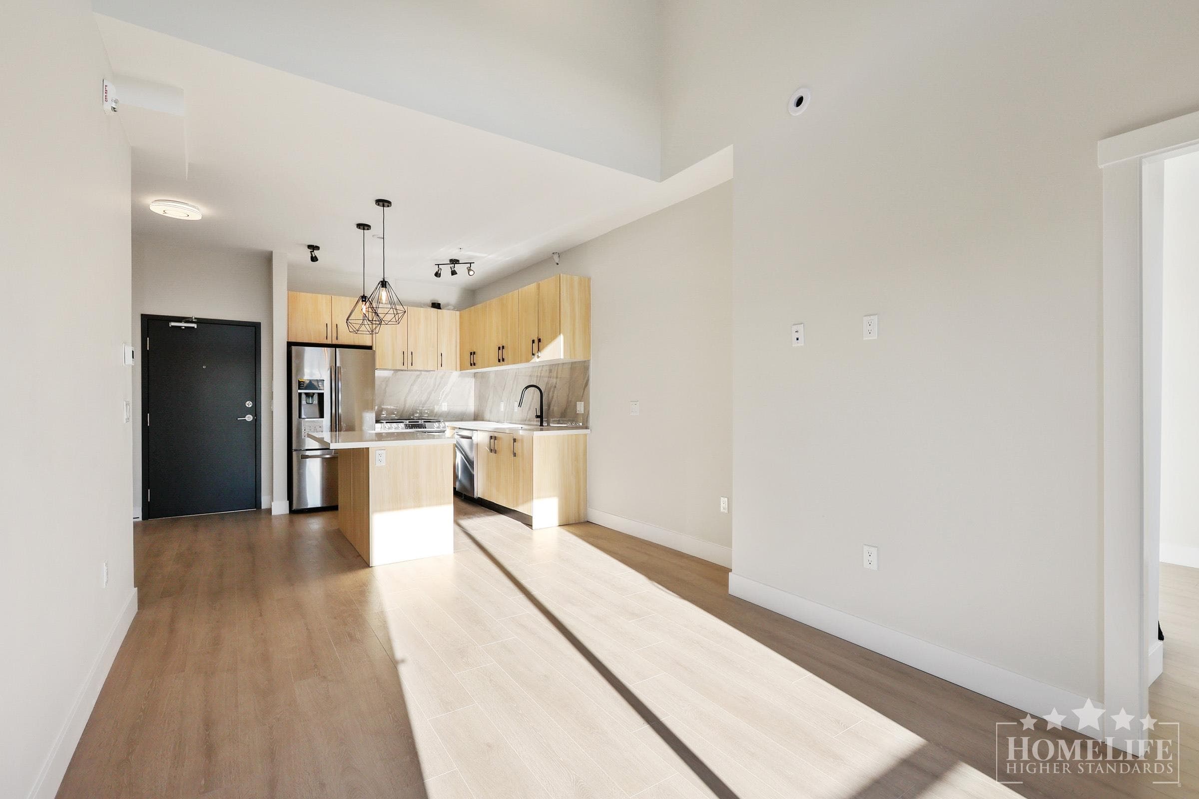 304 - 14858 60 Avenue, Surrey, V3S 0B5 — photo 4