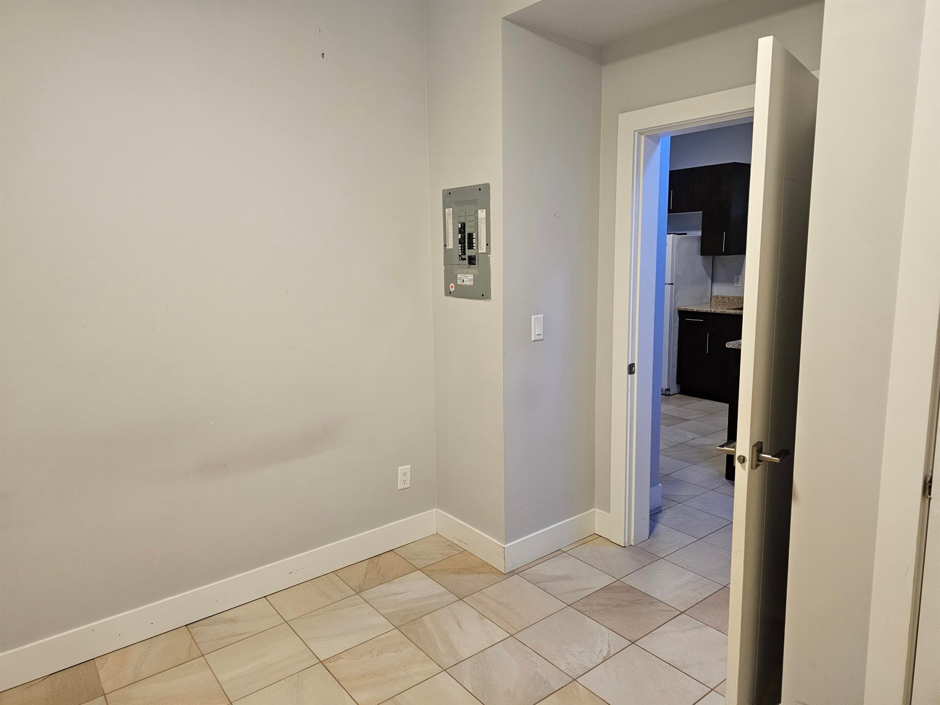Lower - 3128 East 45th Avenue, Vancouver, V5R 3E1 — photo 5