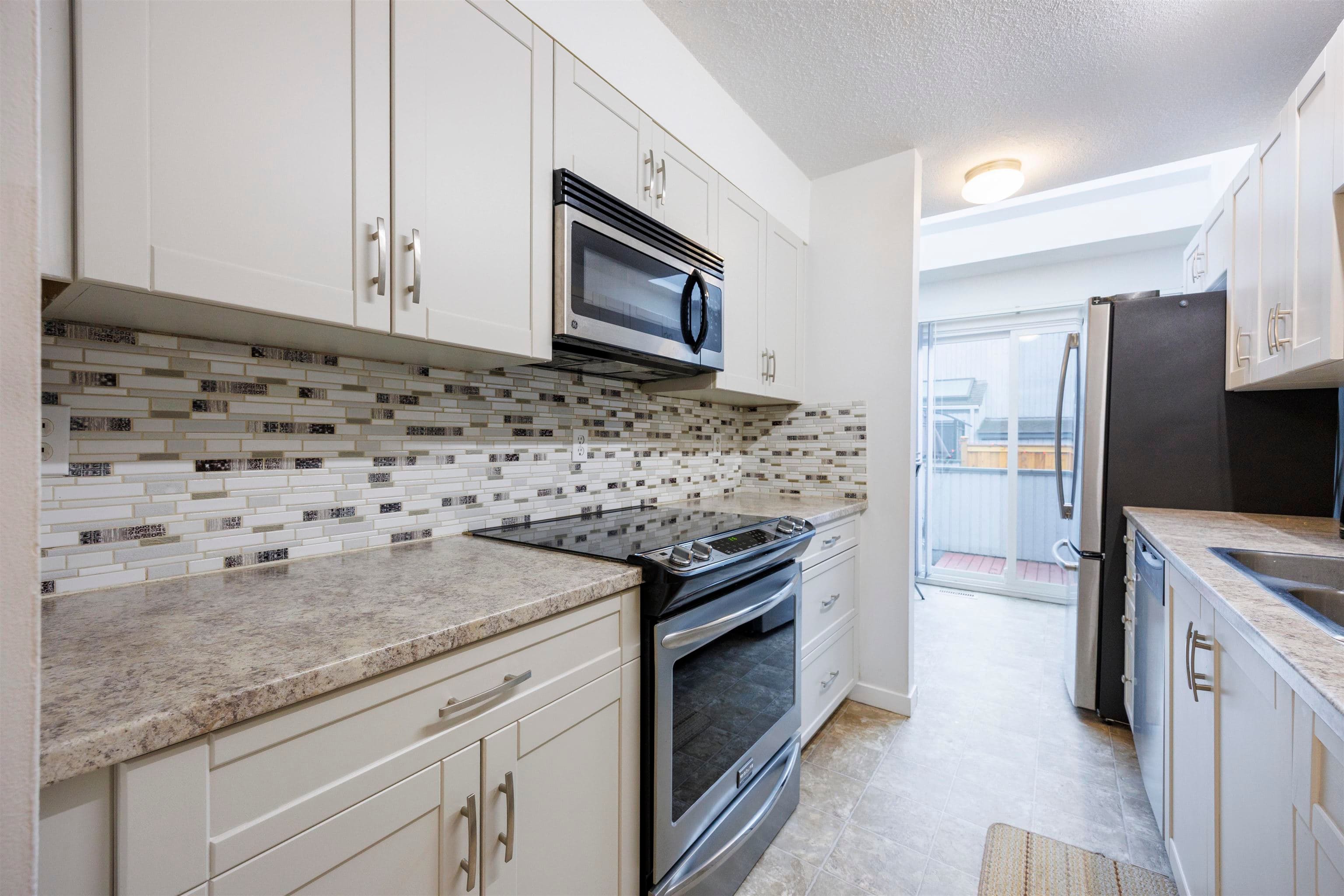 2 - 19022 119b Avenue, Pitt Meadows, V3Y 1X5 — photo 5