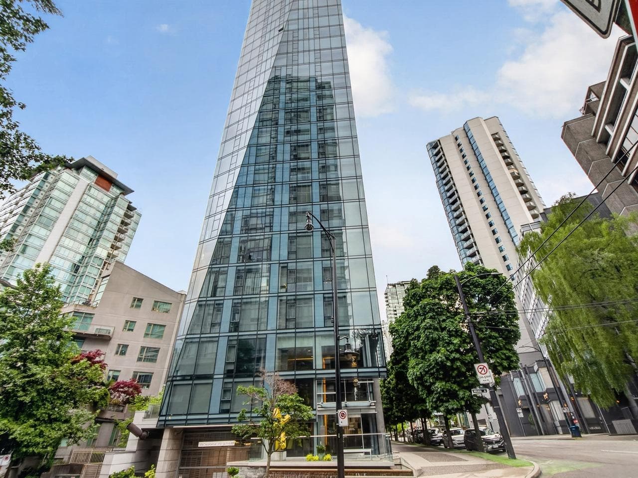 1902 - 1499 W Pender Street, Vancouver