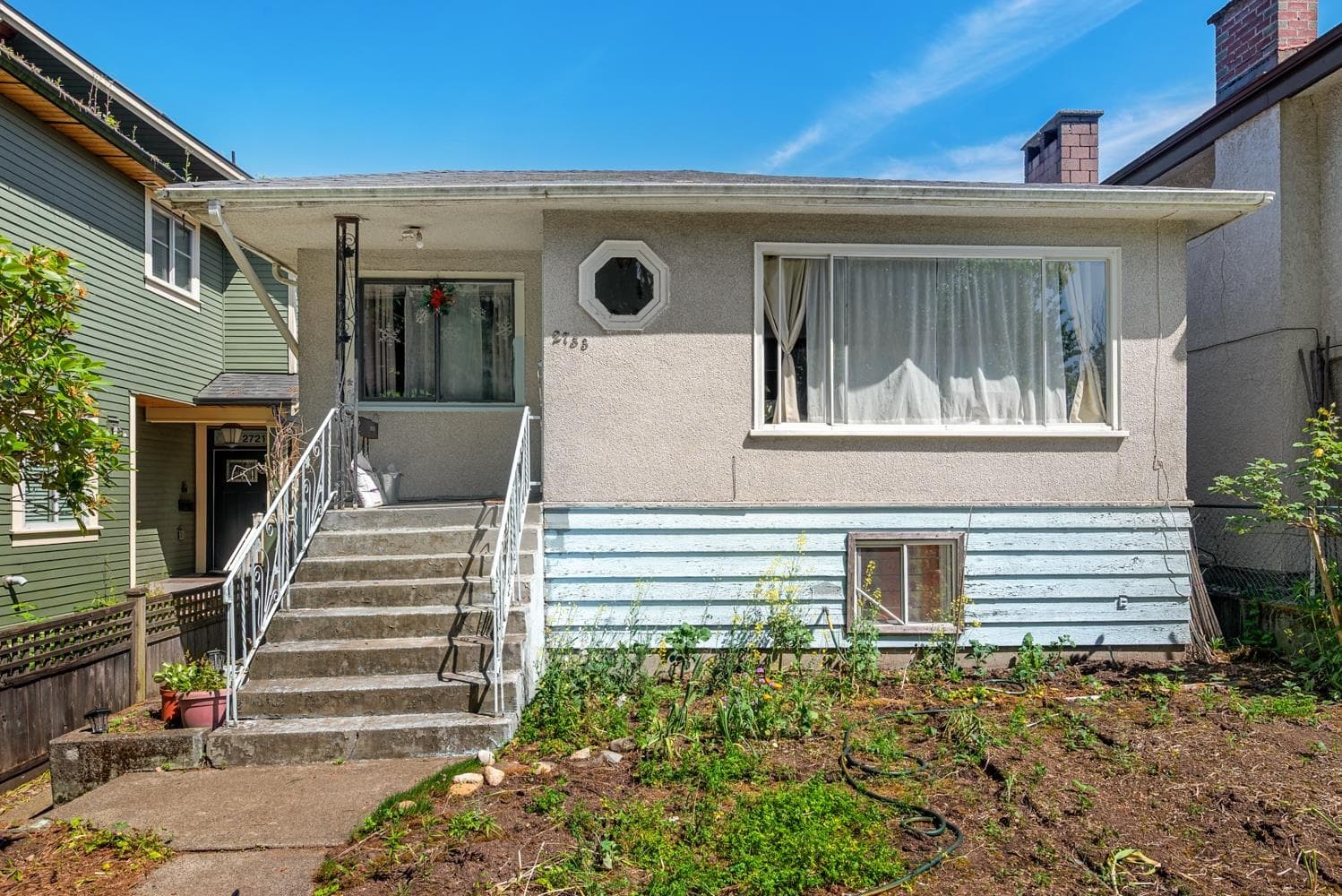 2733 E 28th Avenue, Vancouver, V5R 1S1 — photo 1
