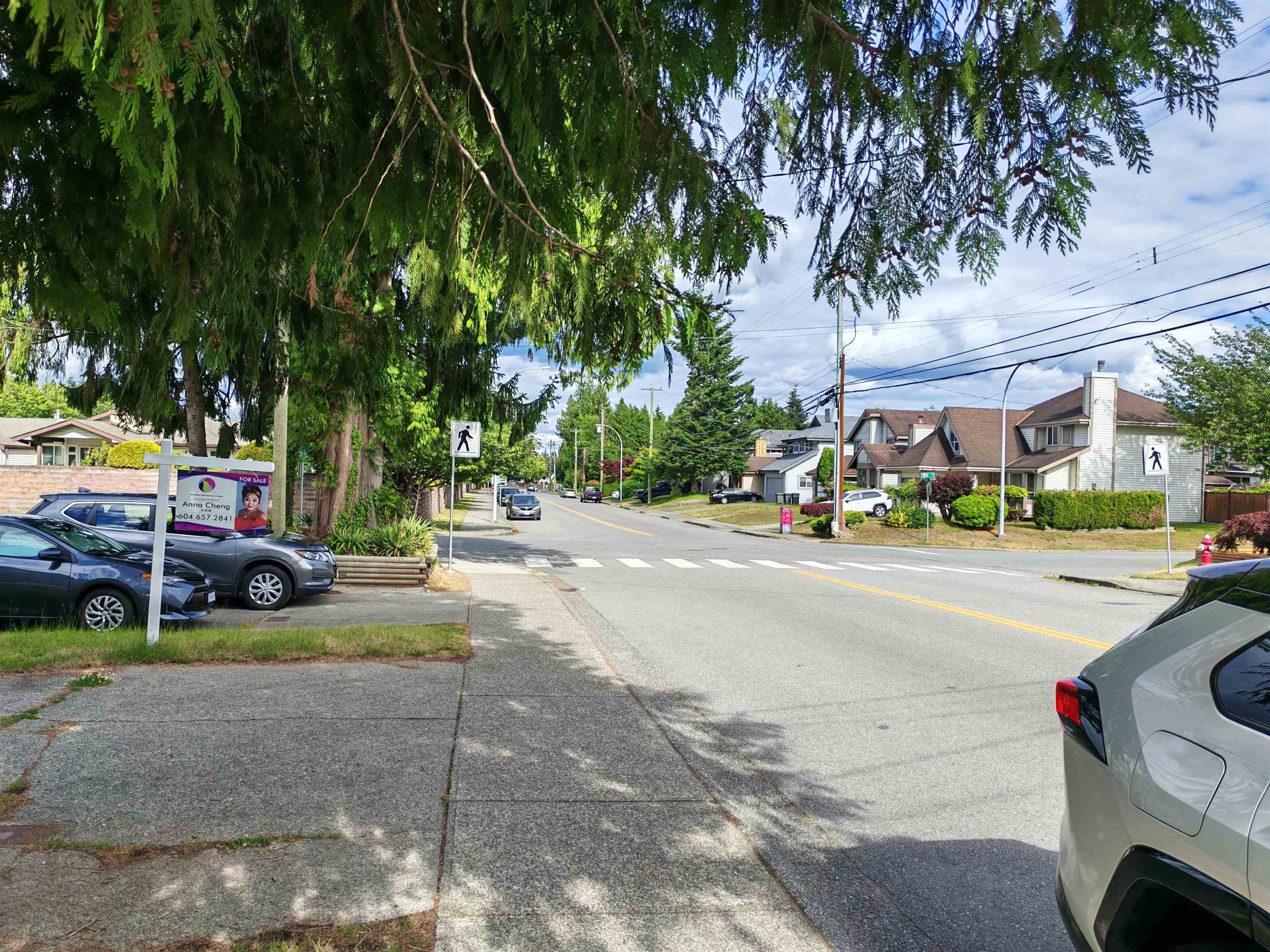 15077 98 Avenue, Surrey, V3R 5W9 — photo 3