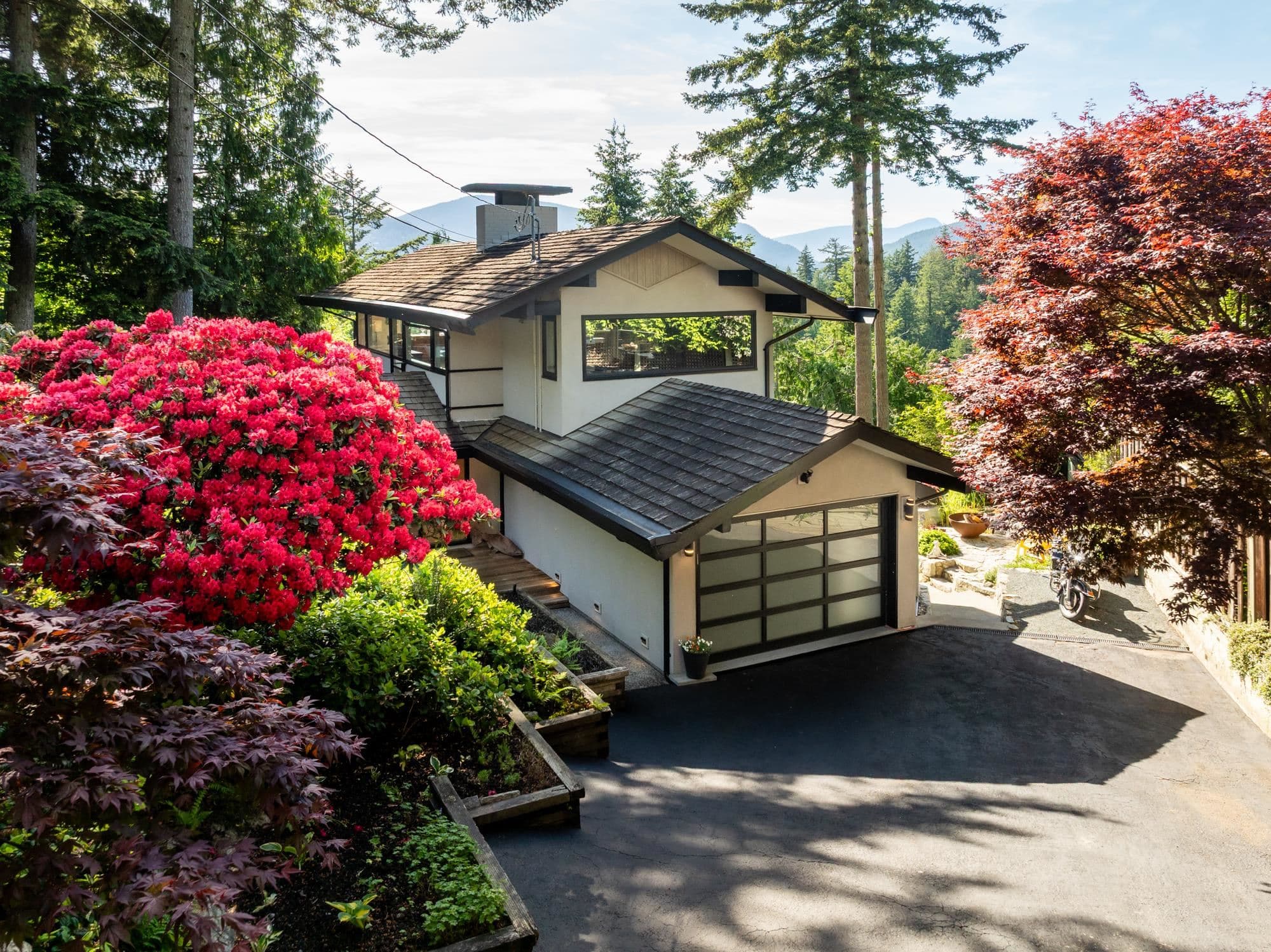 6485 Madrona Crescent, West Vancouver