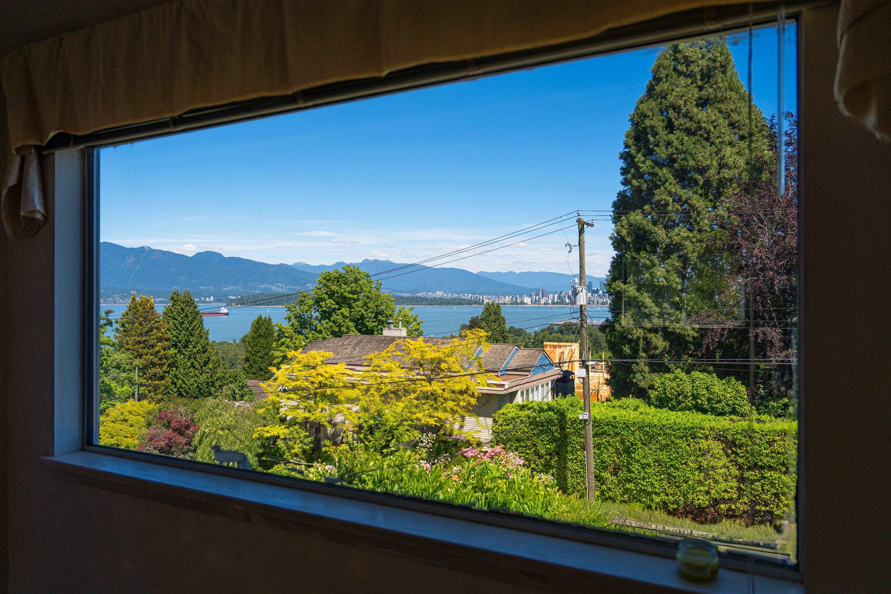 1937 Tolmie Street, Vancouver, V6R 4C1 — photo 3