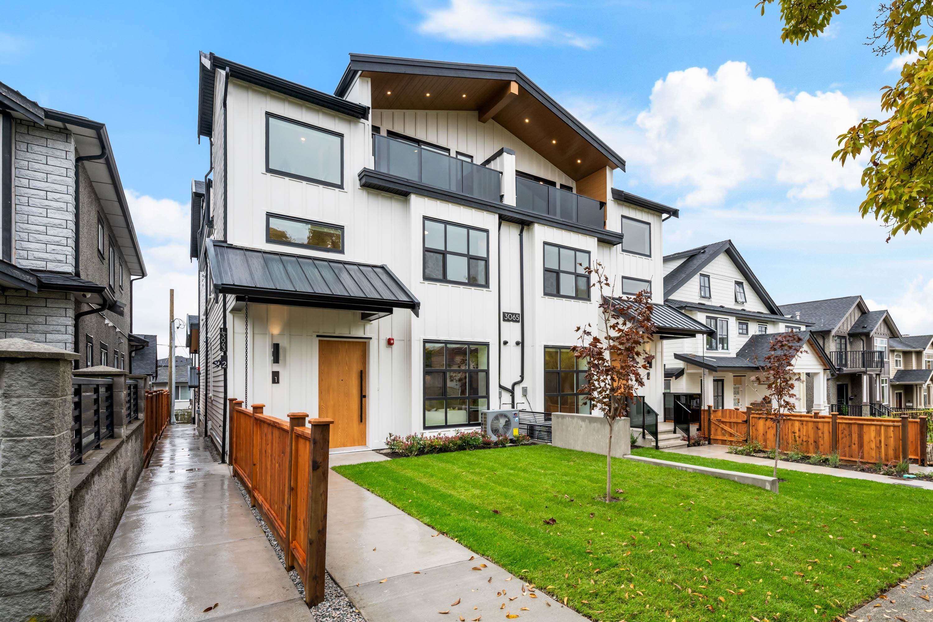2 - 3065 Charles Street, Vancouver