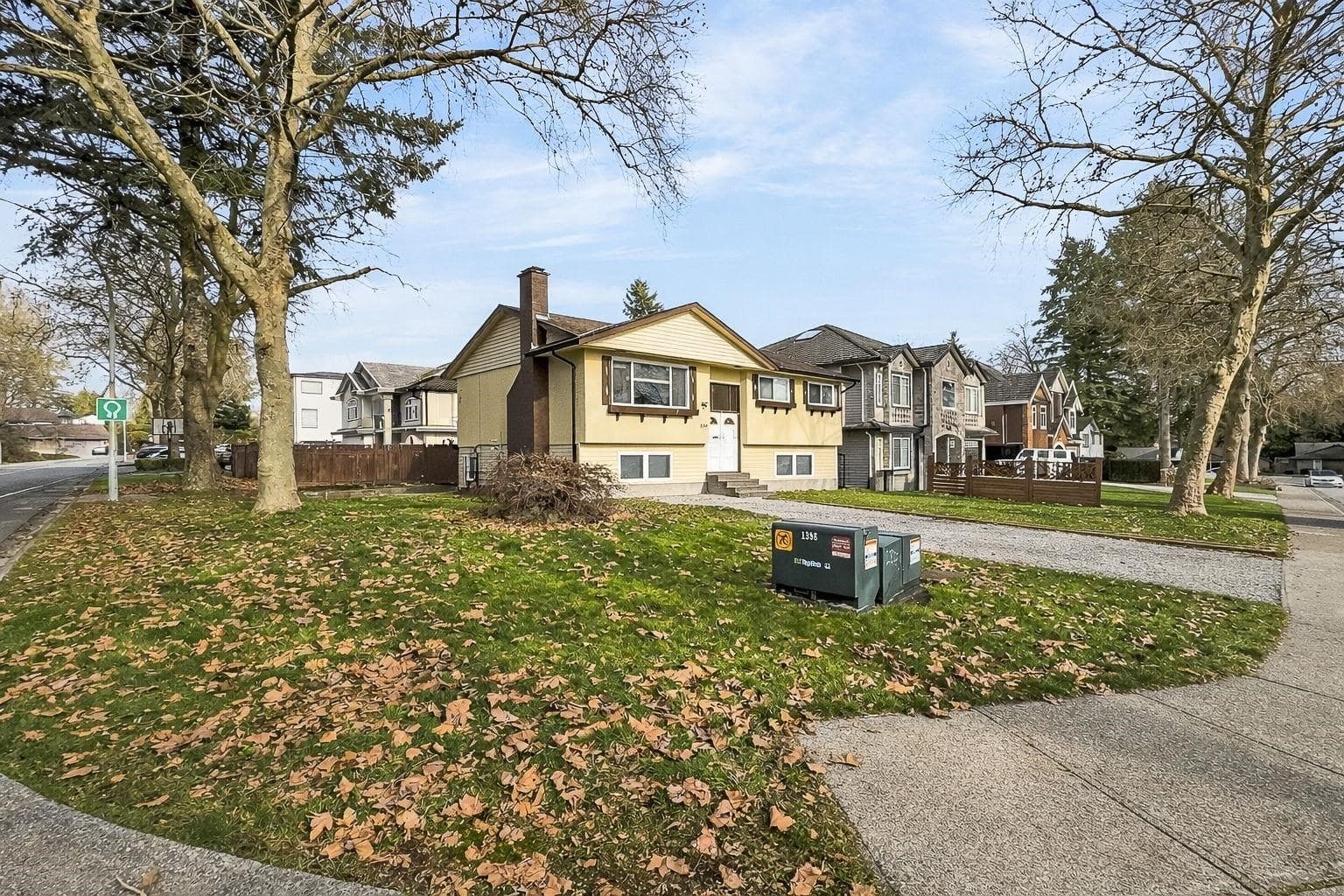 12959 Carluke Crescent, Surrey, V3V 6R5 — photo 1